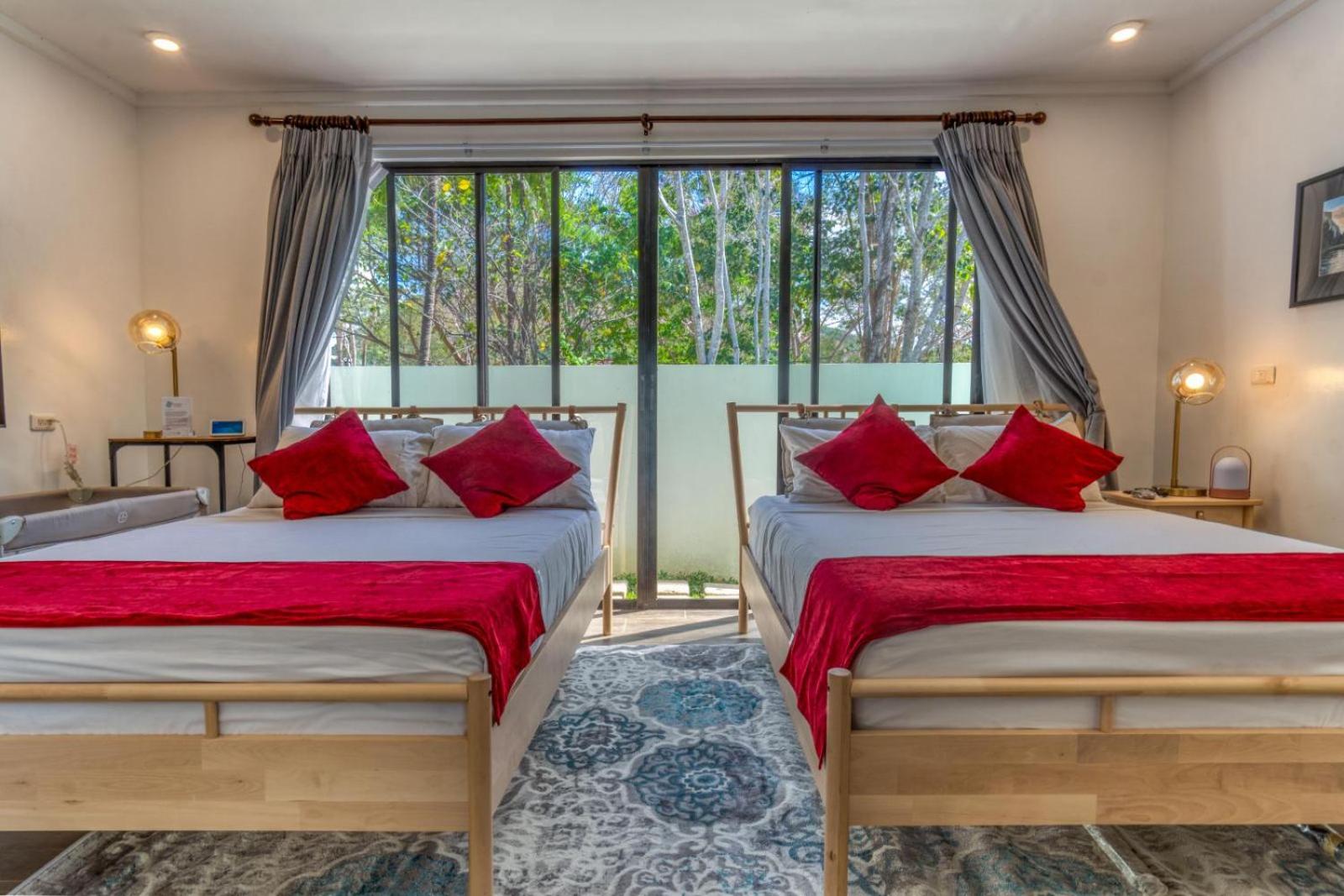 Adora's Place - Sleeps 16