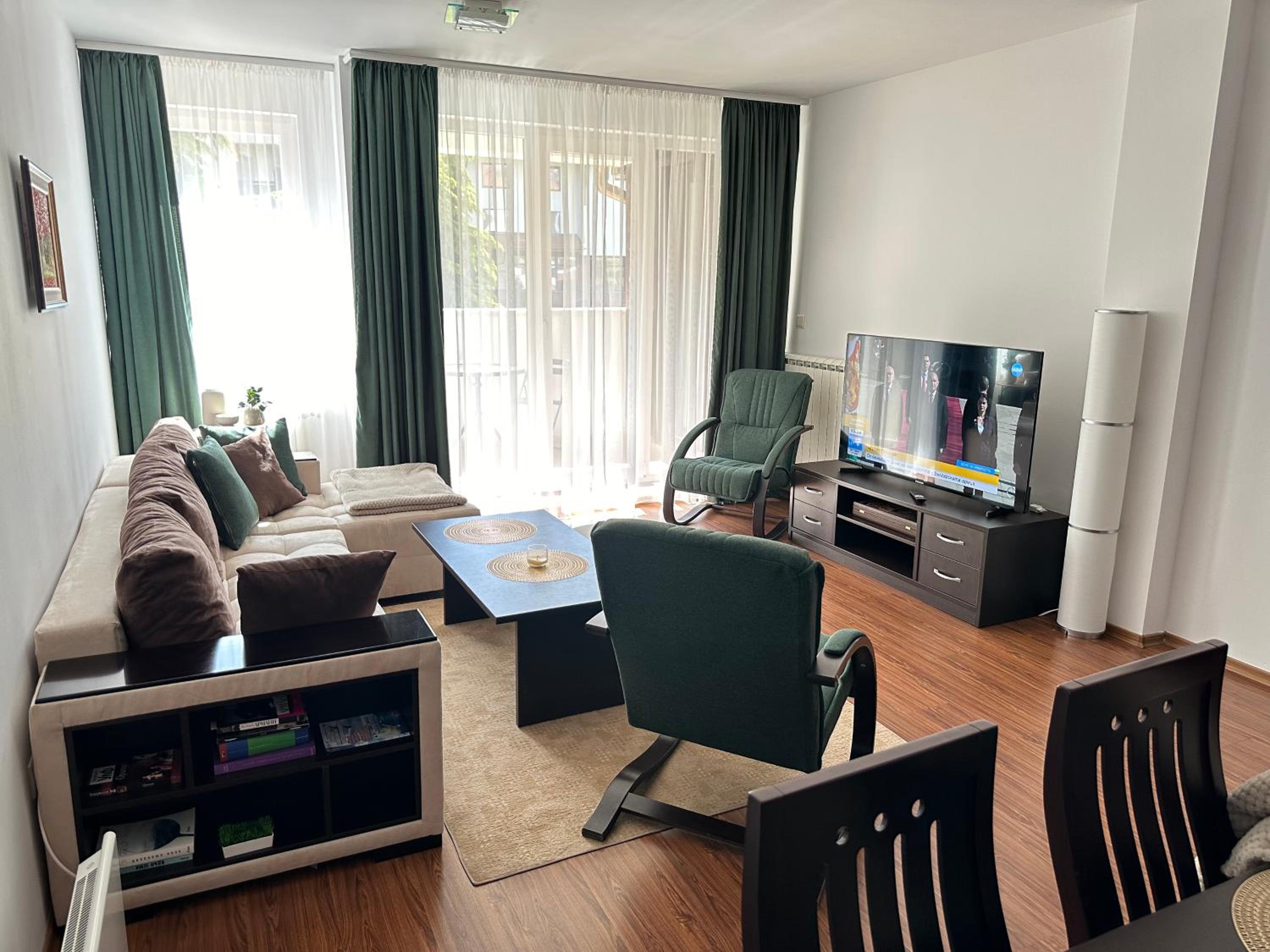 MonarX Suites