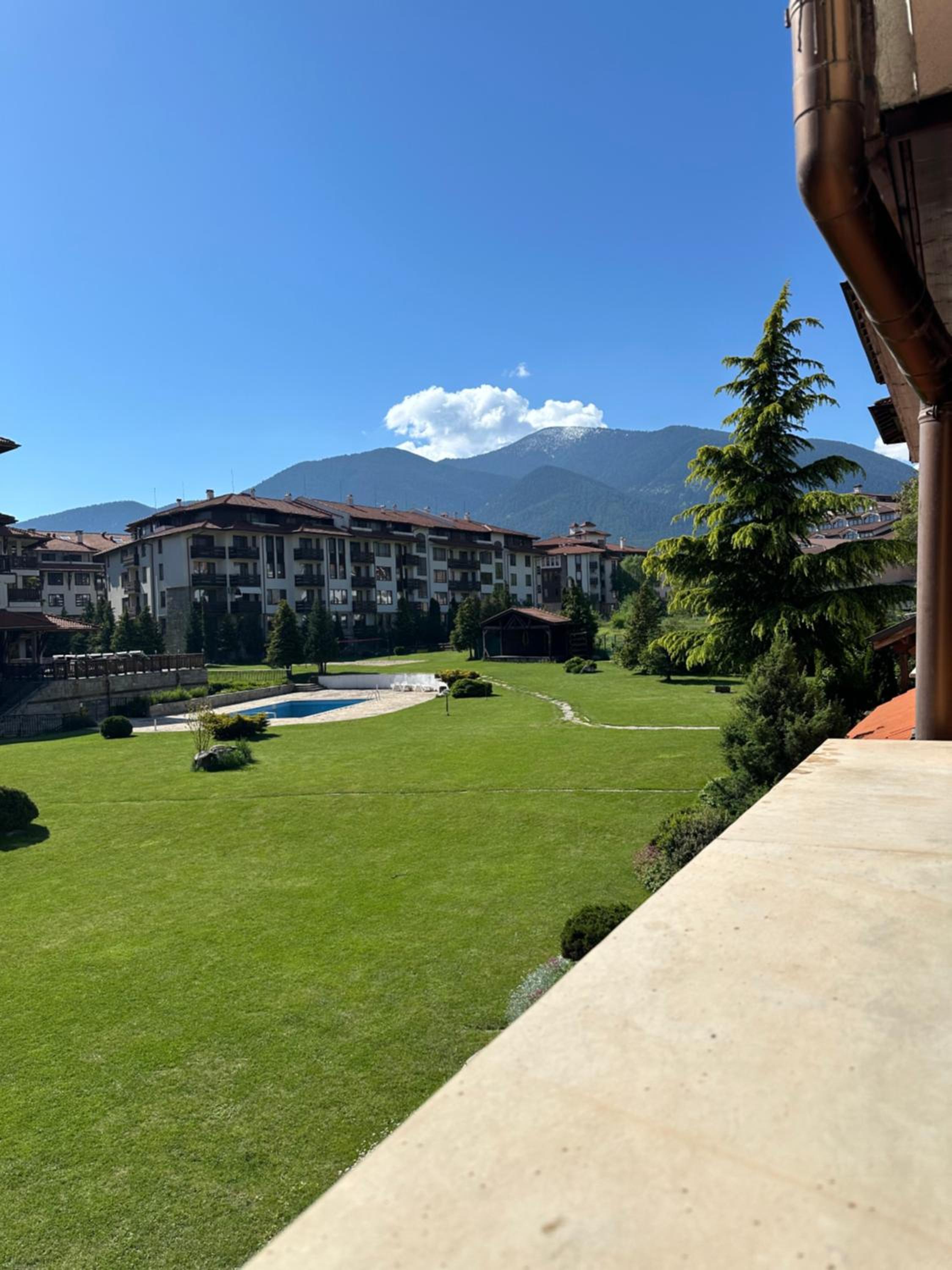 MonarX Suites