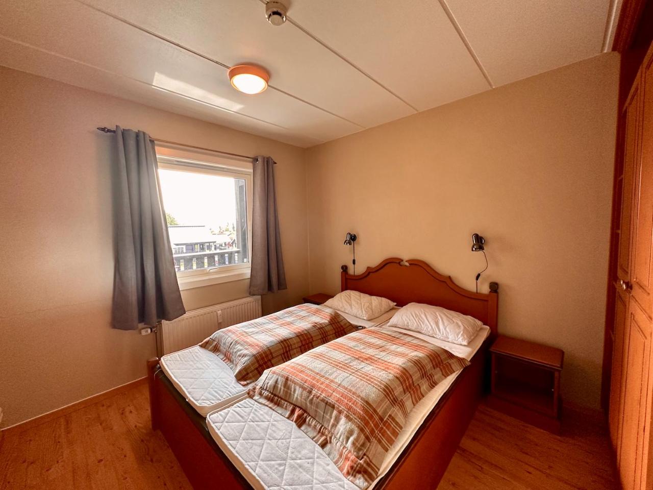 Ideal Base For Exploring 2 Bedrooms & Balcony view 5