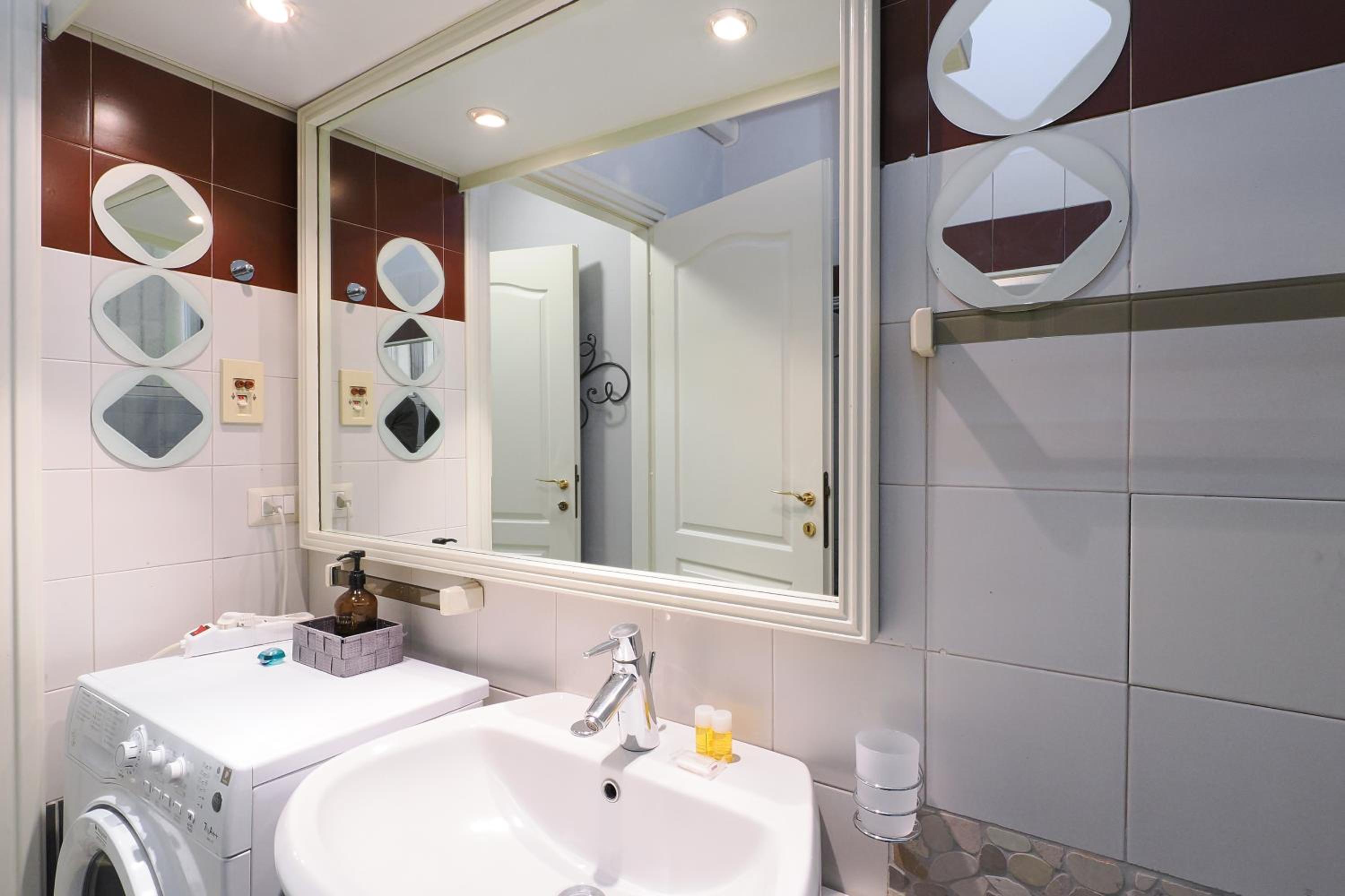 Mila Apartments Pisacane