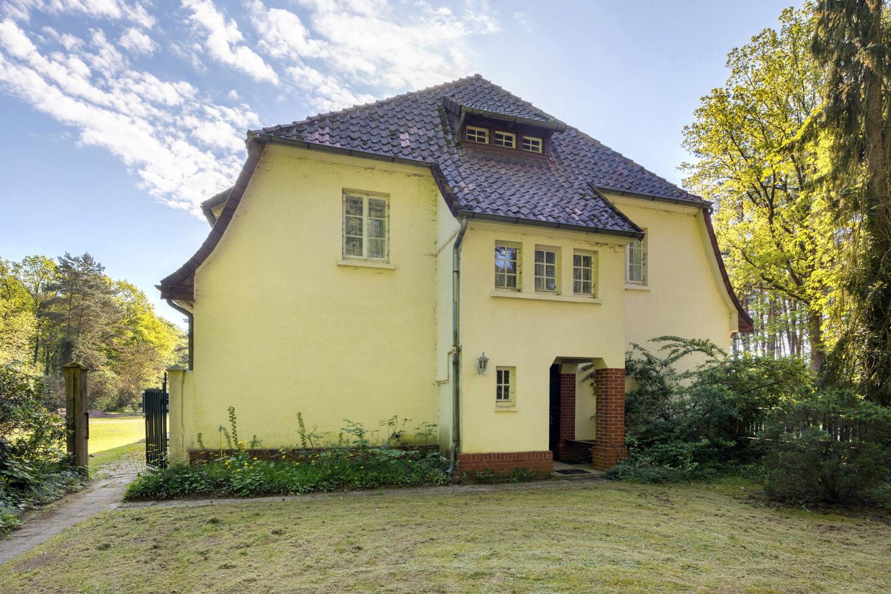Grosszügiges Ferienhaus mit Wald