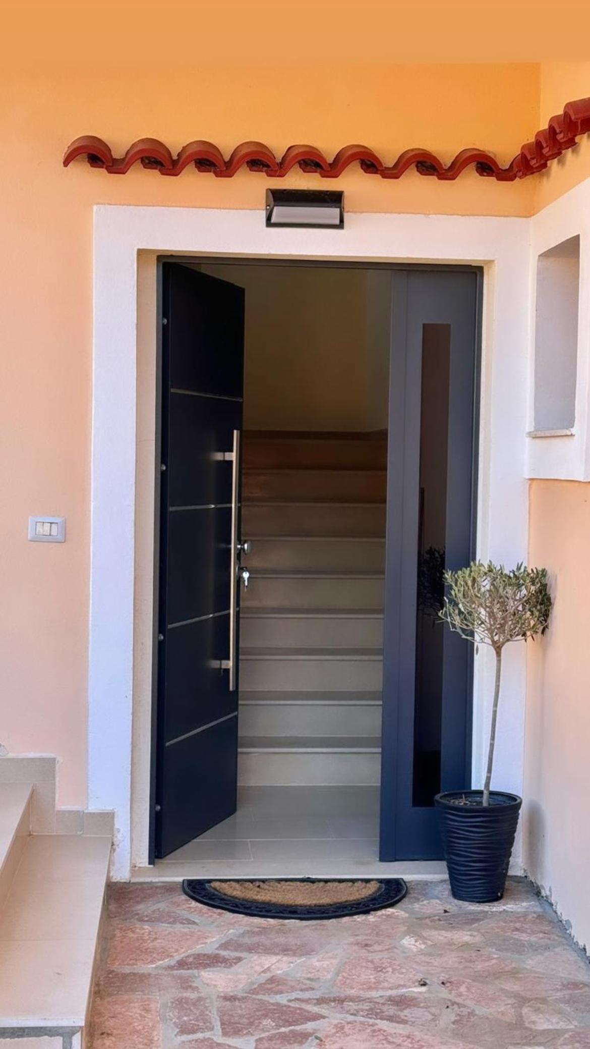 Levi's Villa Radhima