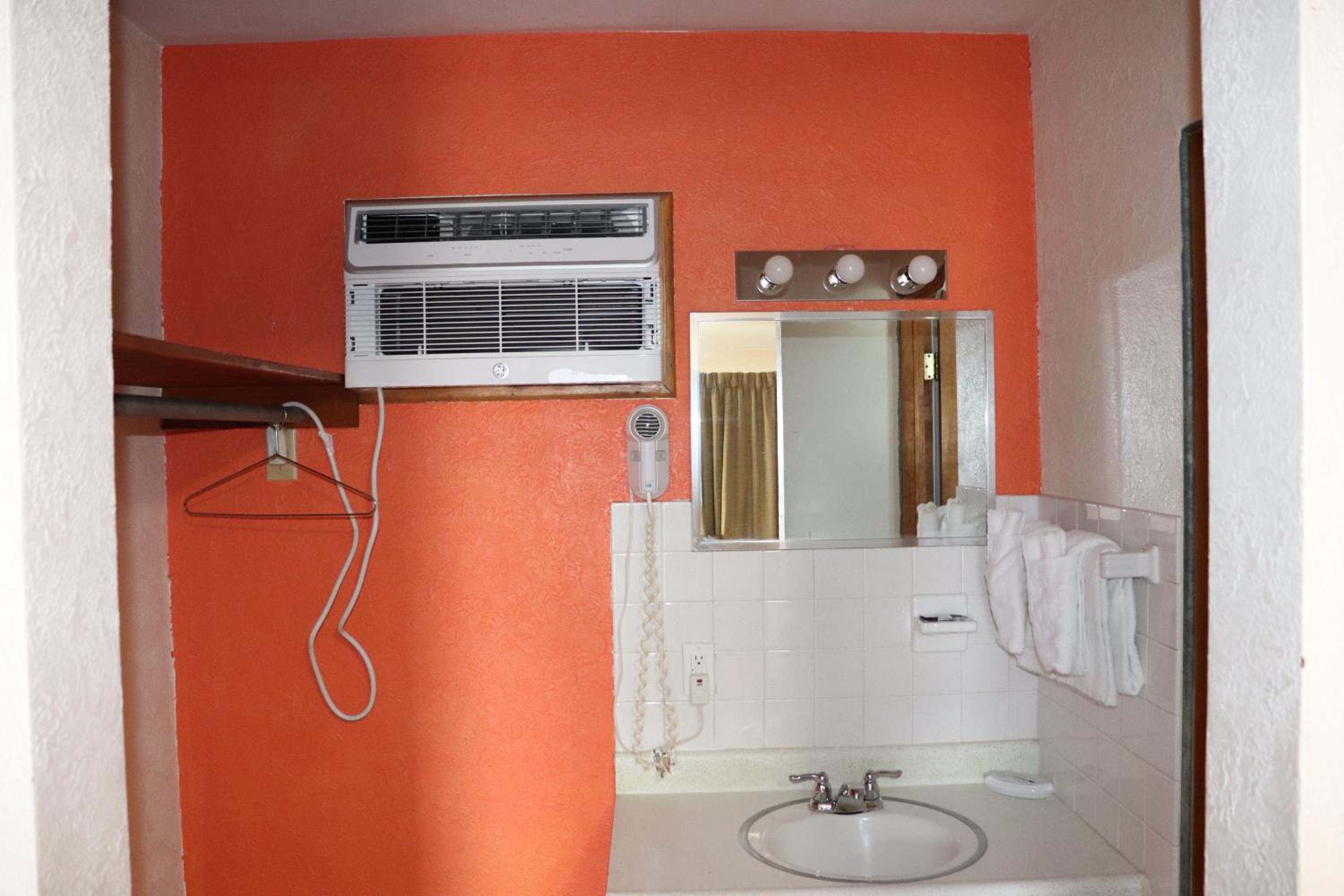 Best Nights Inn - Sparta - Property Image 55