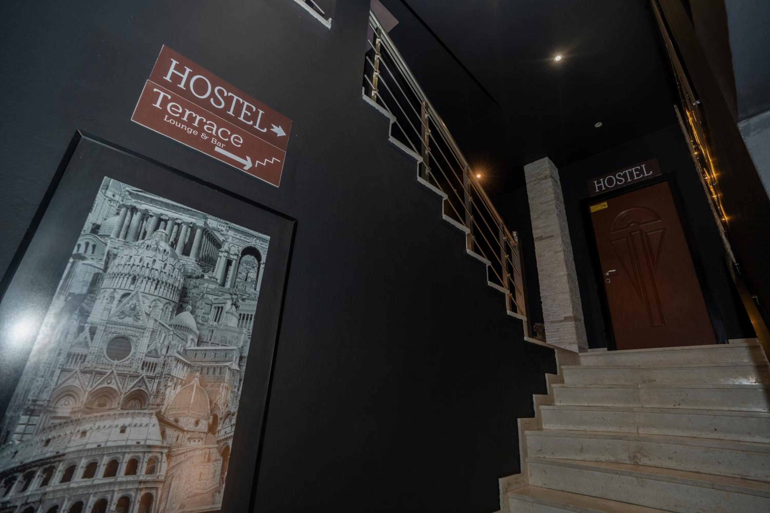 Terrace Hostel & Lounge Bar
