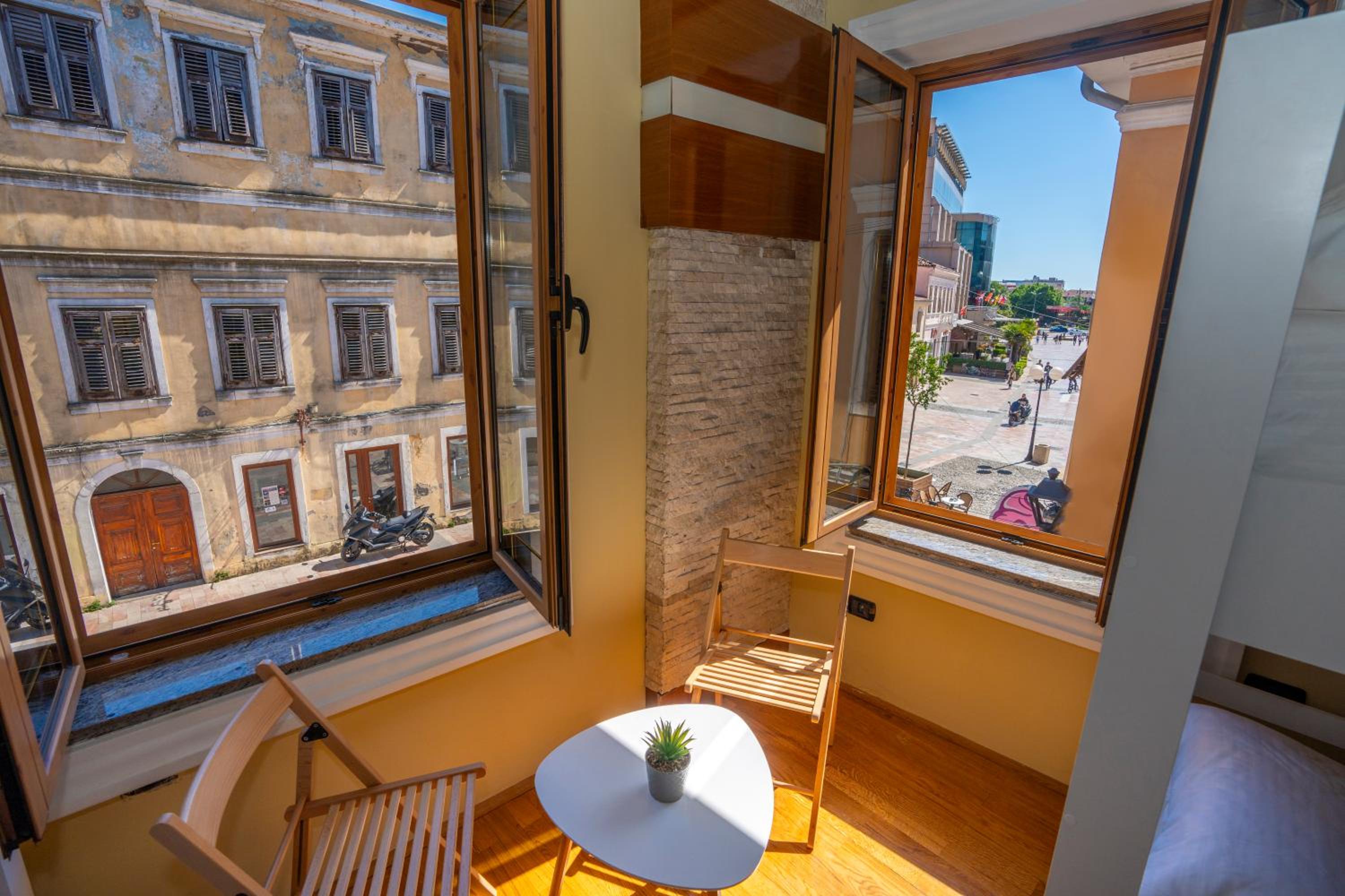 Terrace Hostel & Lounge Bar