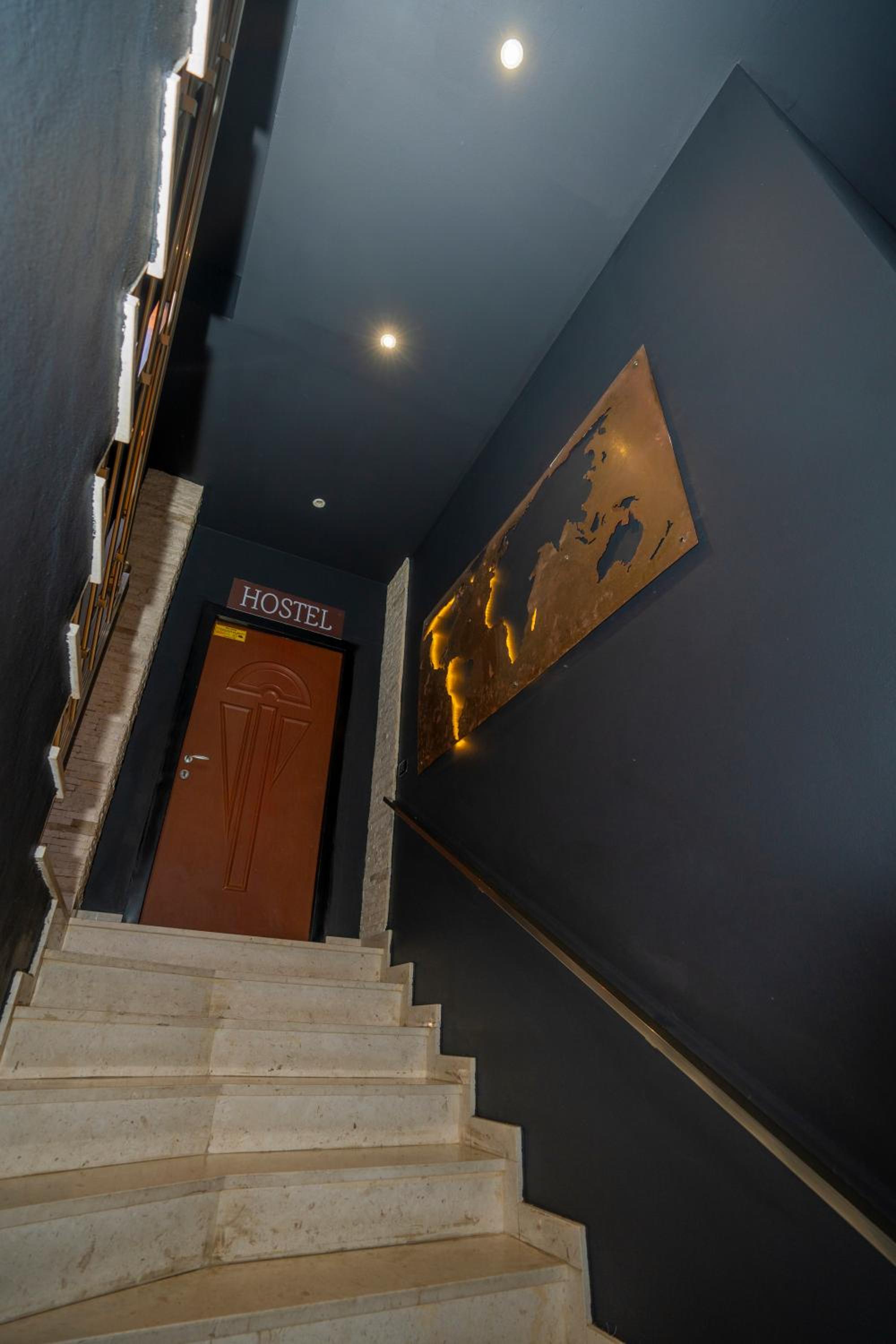Terrace Hostel & Lounge Bar