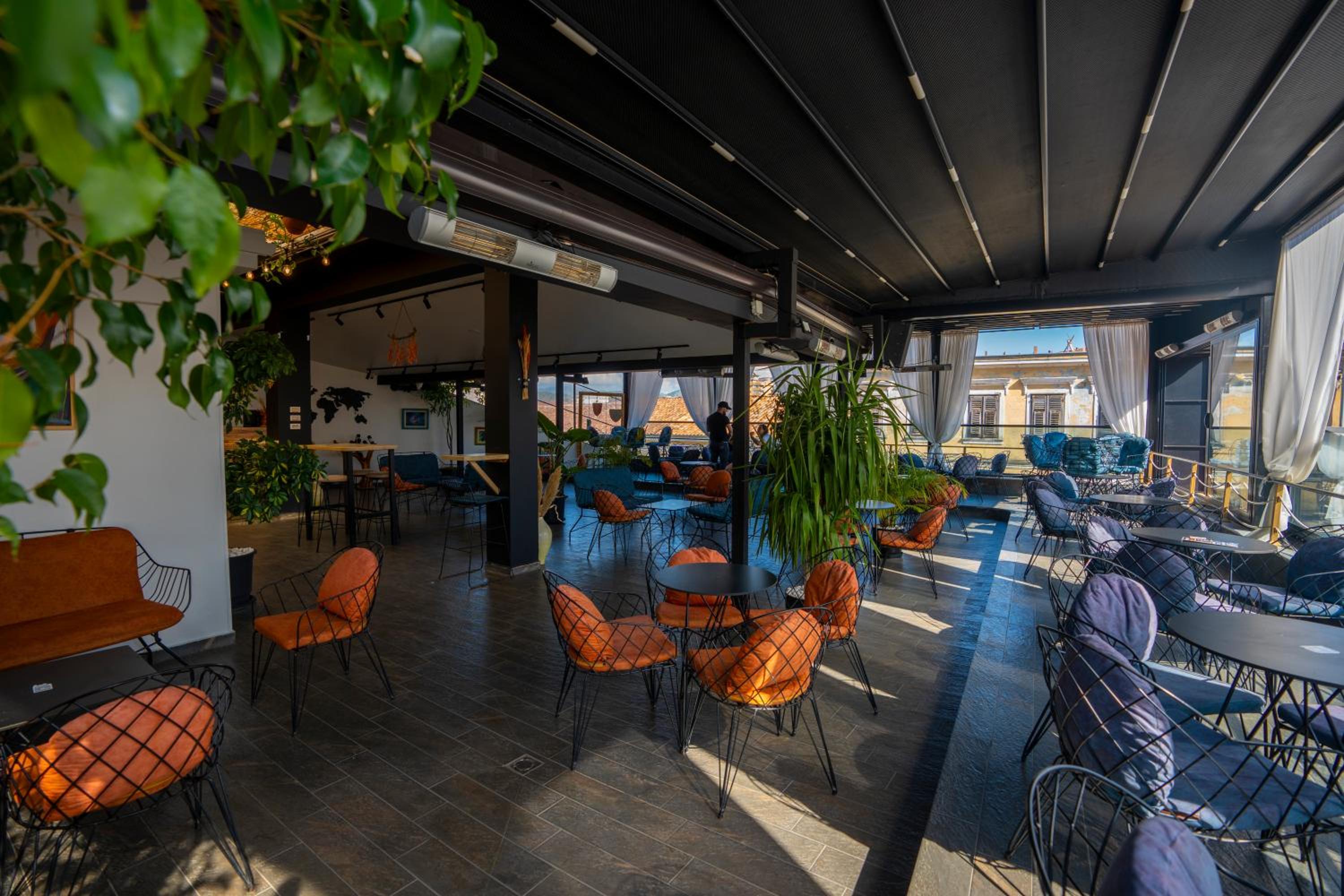 Terrace Hostel & Lounge Bar