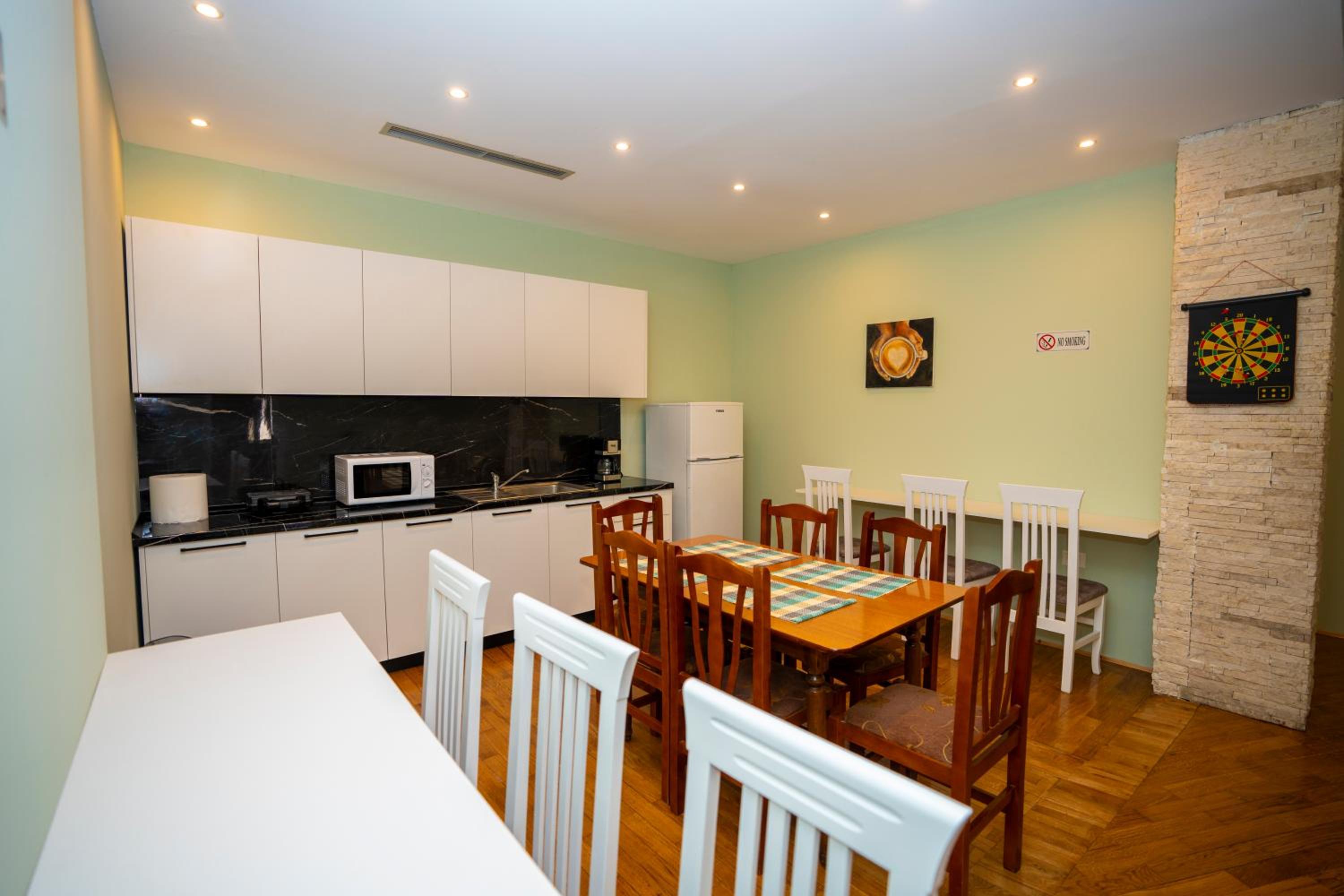 Terrace Hostel & Lounge Bar