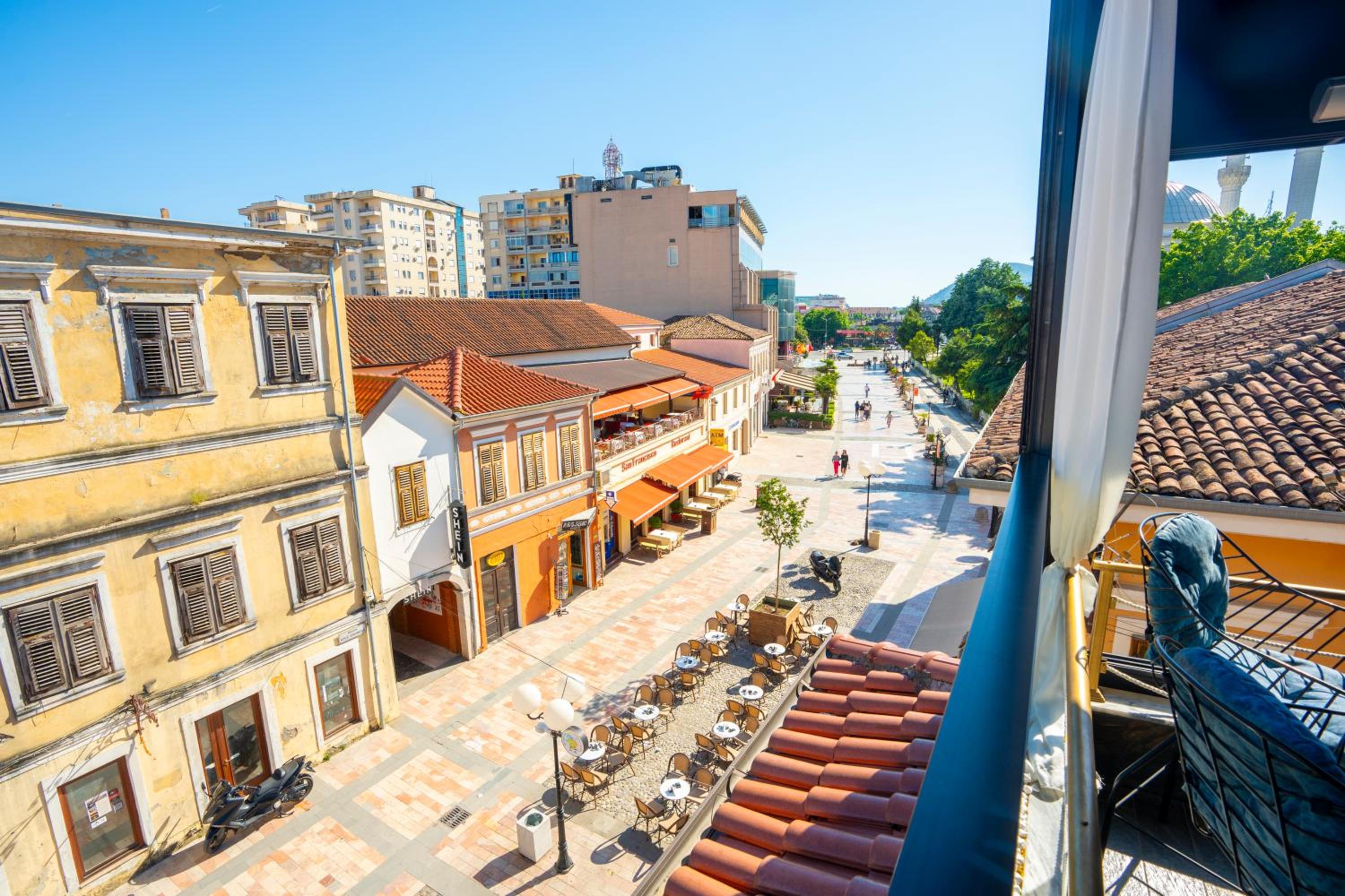 Terrace Hostel & Lounge Bar