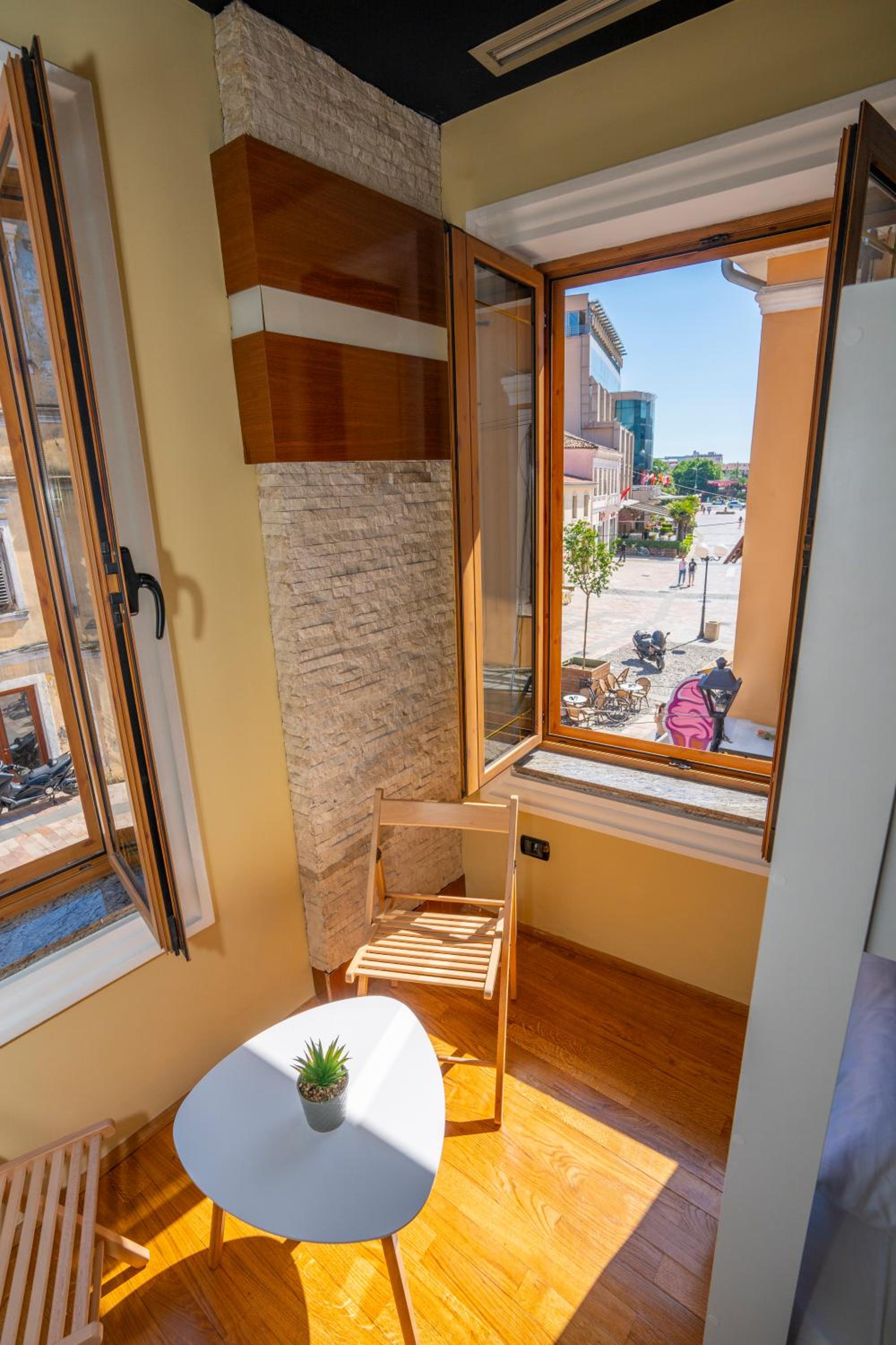Terrace Hostel & Lounge Bar