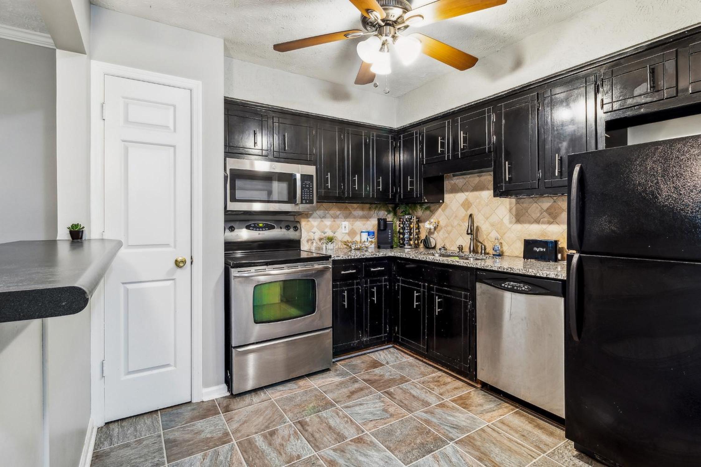 Cozy Nashville Condo - Pets Welcome, Free Park view 5