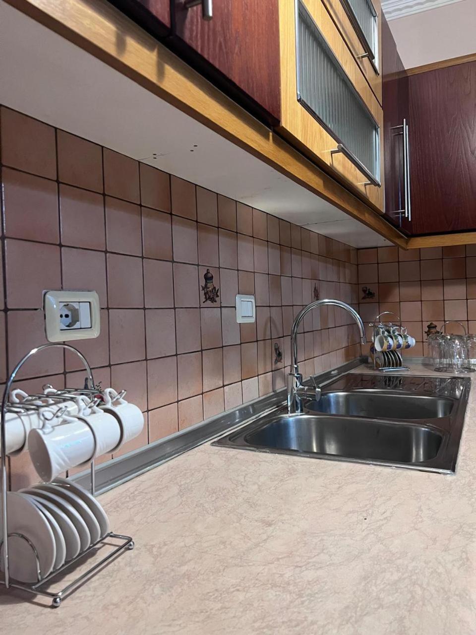Nick Apartments