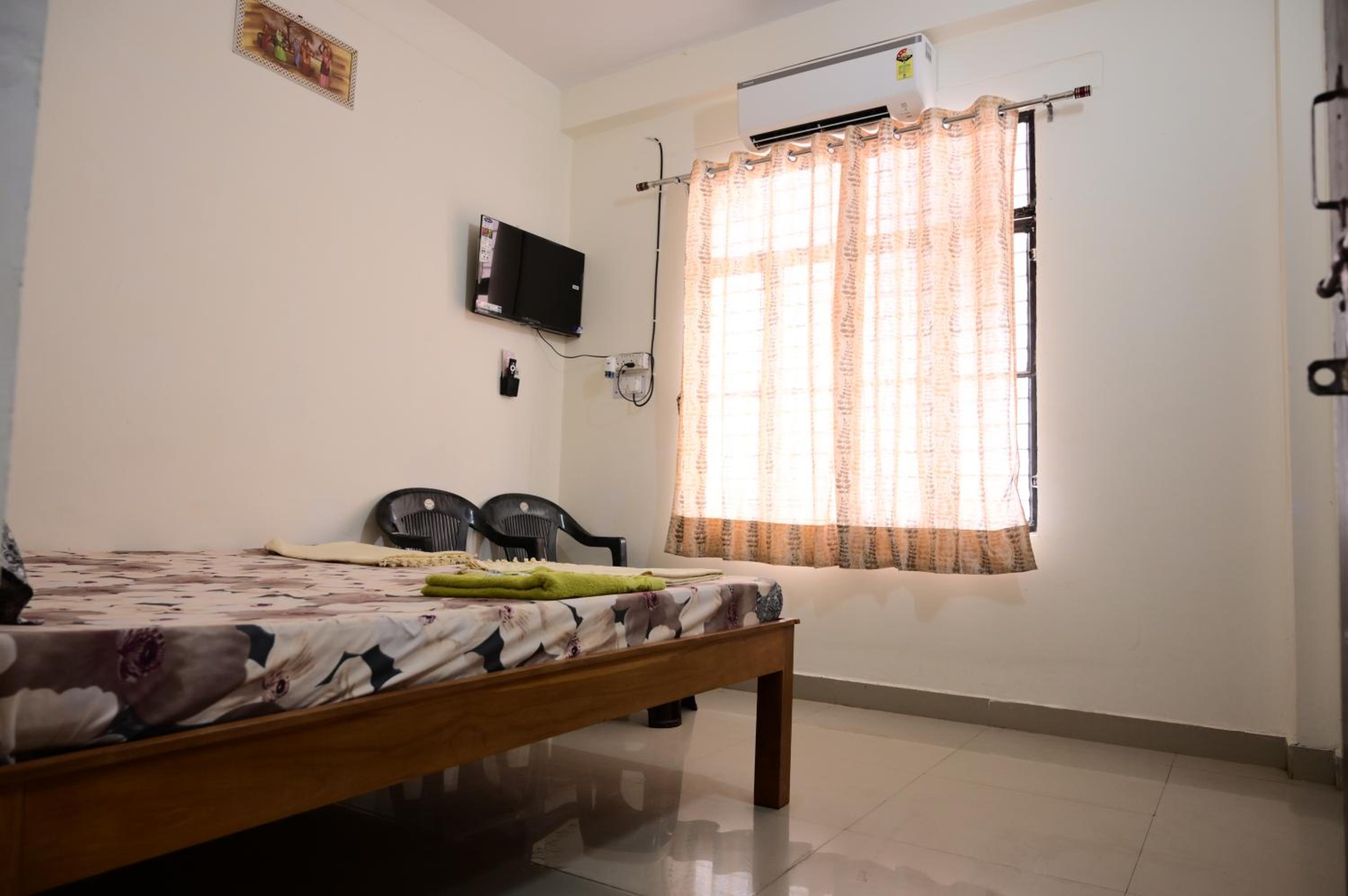 Jankivihar Homestay at Prahladghat within 1km from Shri Ram Mandir view 5