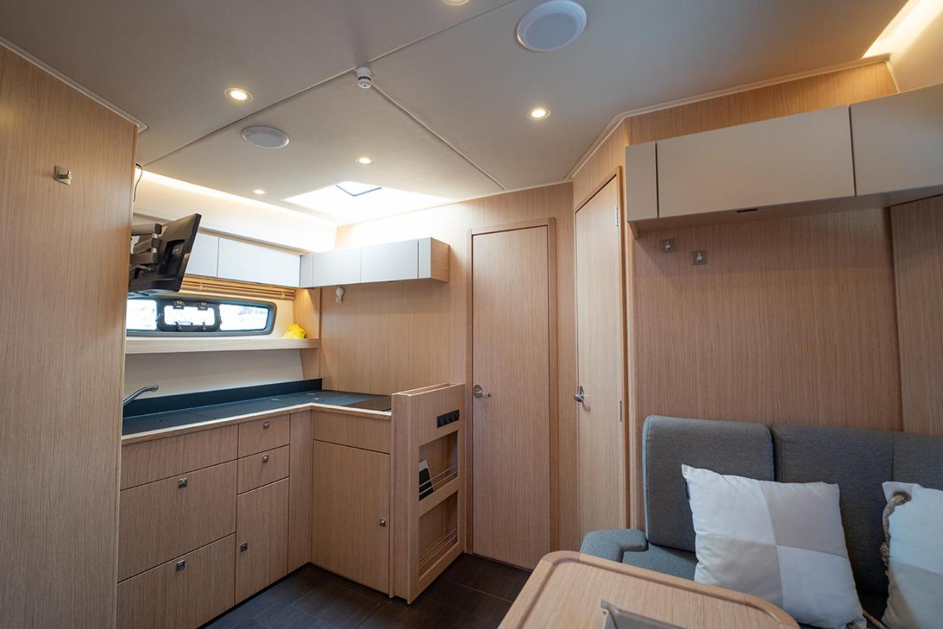 GreRos Yacht by ClaPa H.&G Group