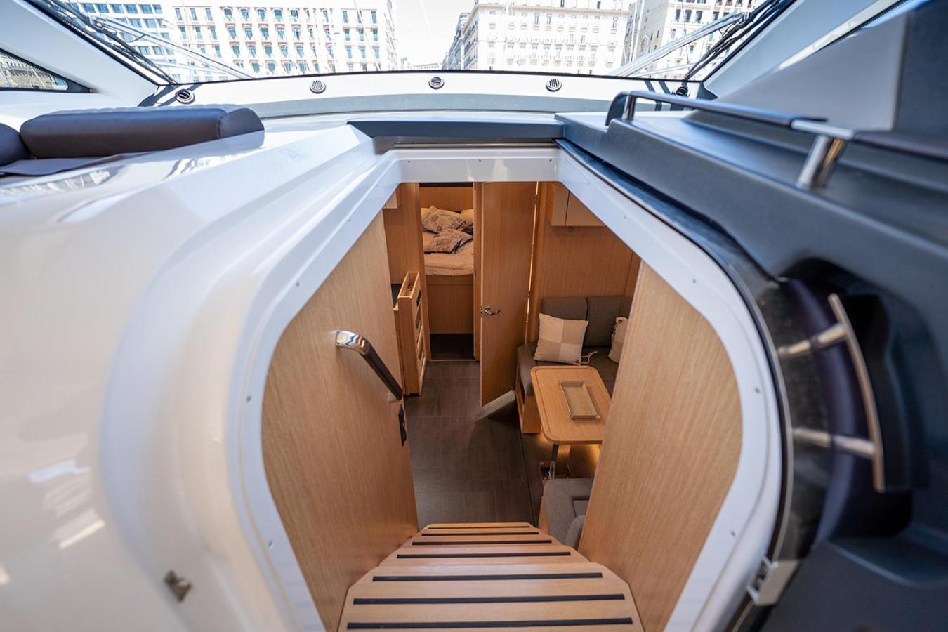 GreRos Yacht by ClaPa H.&G Group