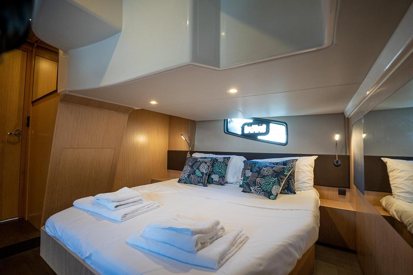 GreRos Yacht by ClaPa H.&G Group