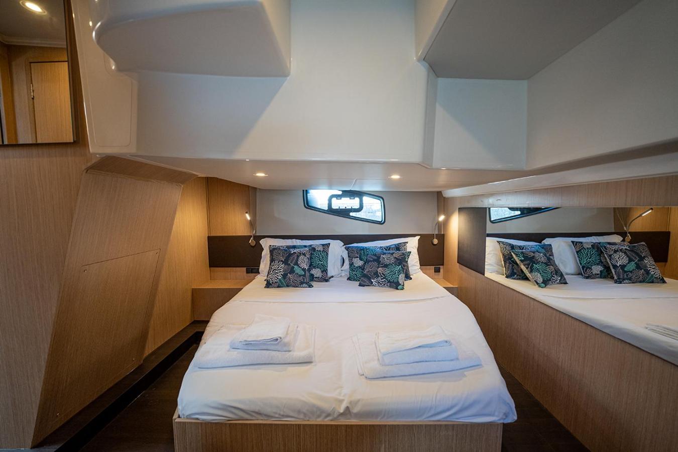 GreRos Yacht by ClaPa H.&G Group