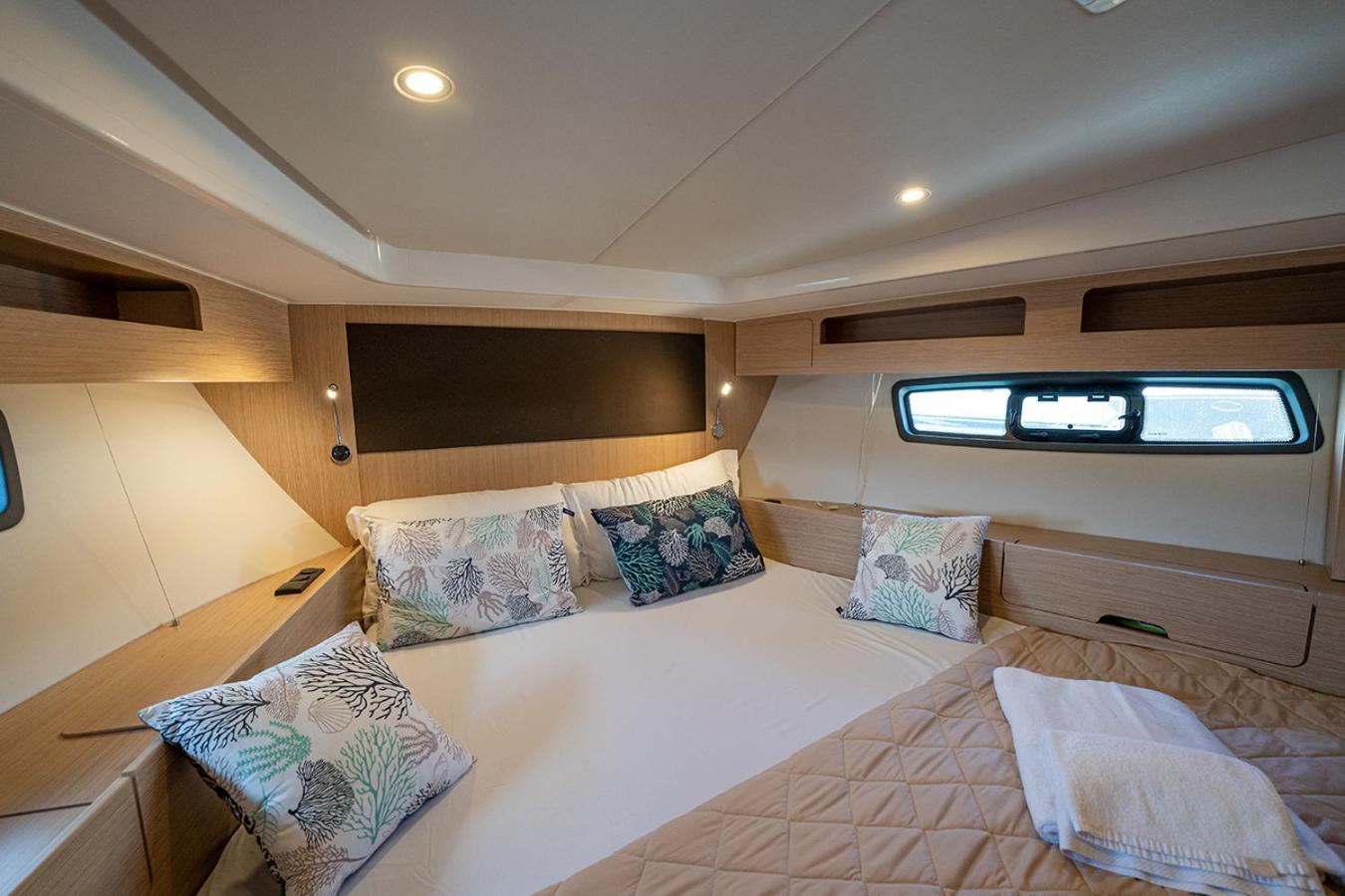 GreRos Yacht by ClaPa H.&G Group