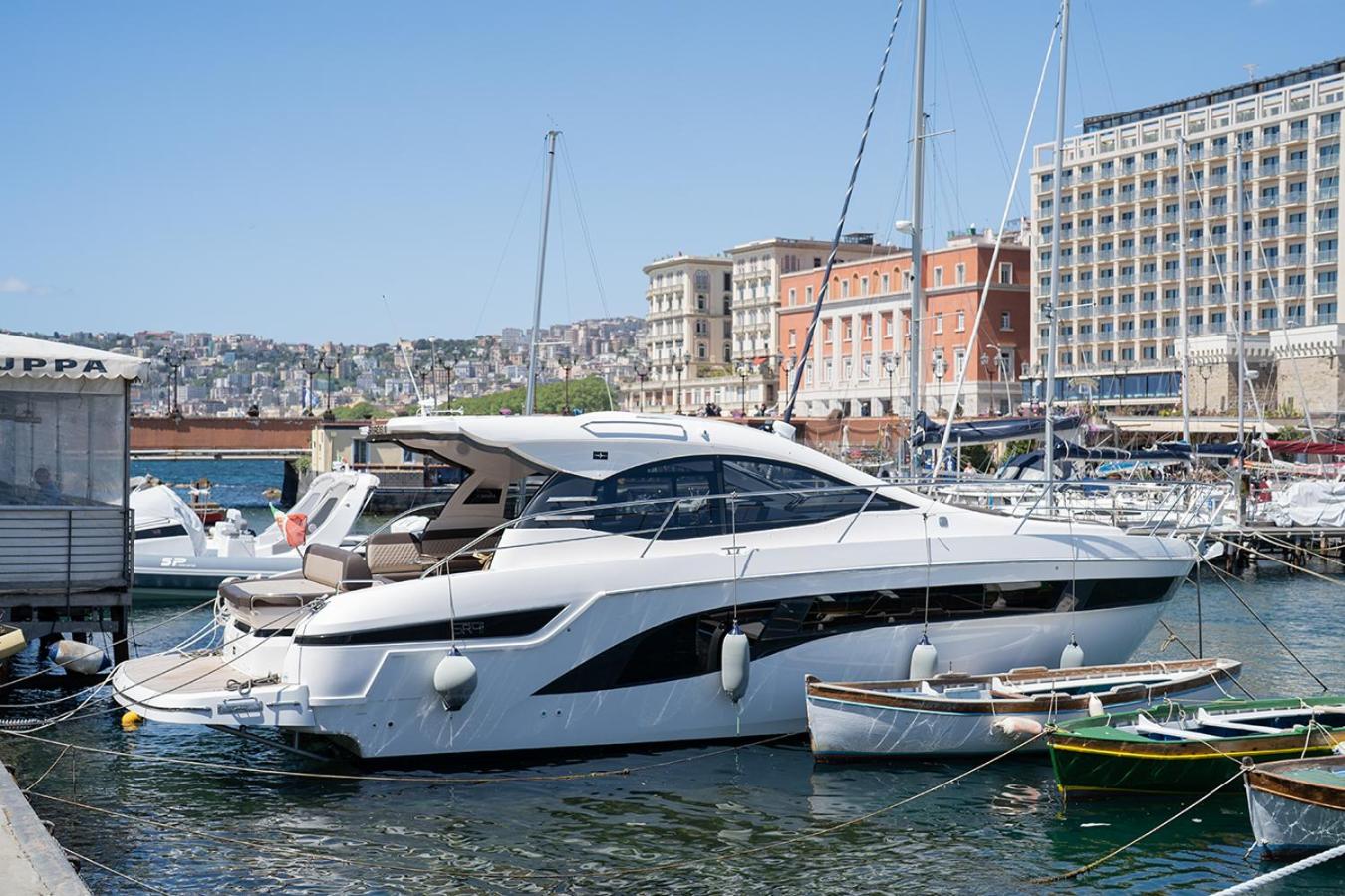 GreRos Yacht by ClaPa H.&G Group