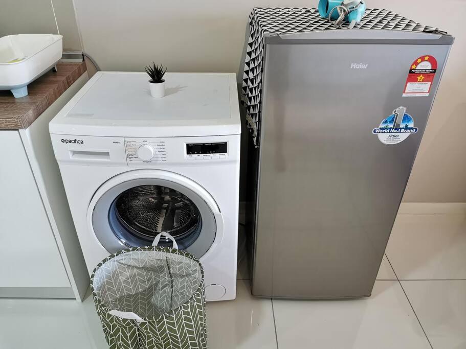 E 2-4pax Studio Near SunwayPyramid 100Mbps Wifi photo 3