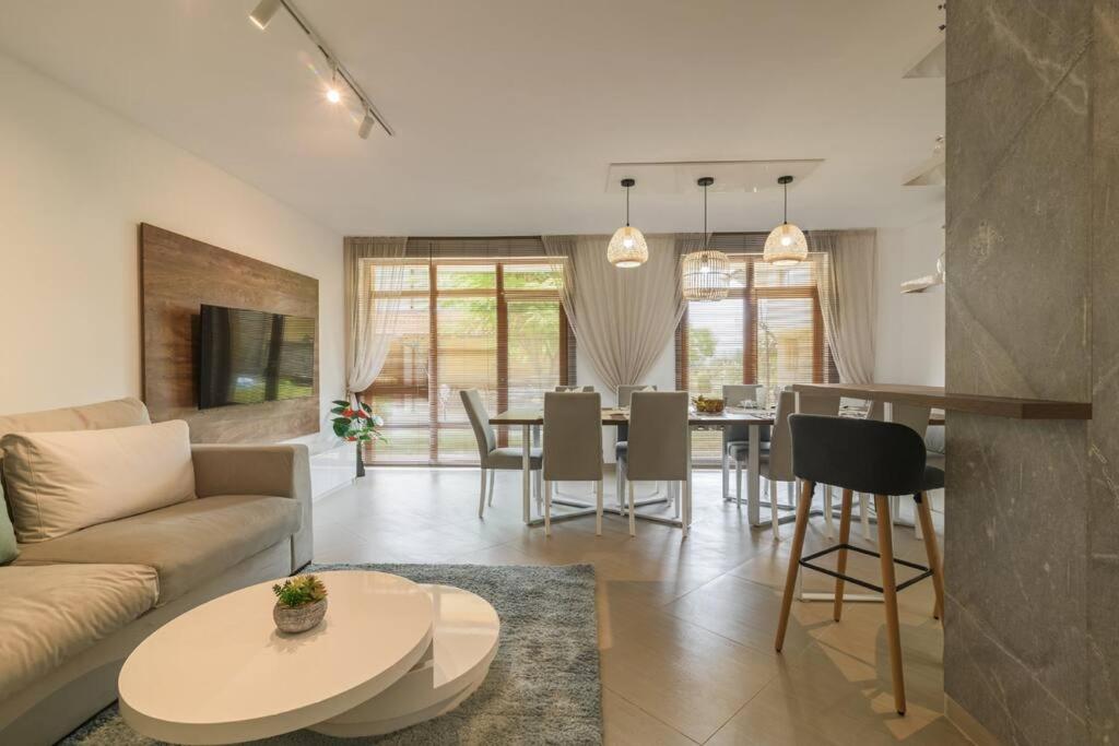 Villa and remote office 