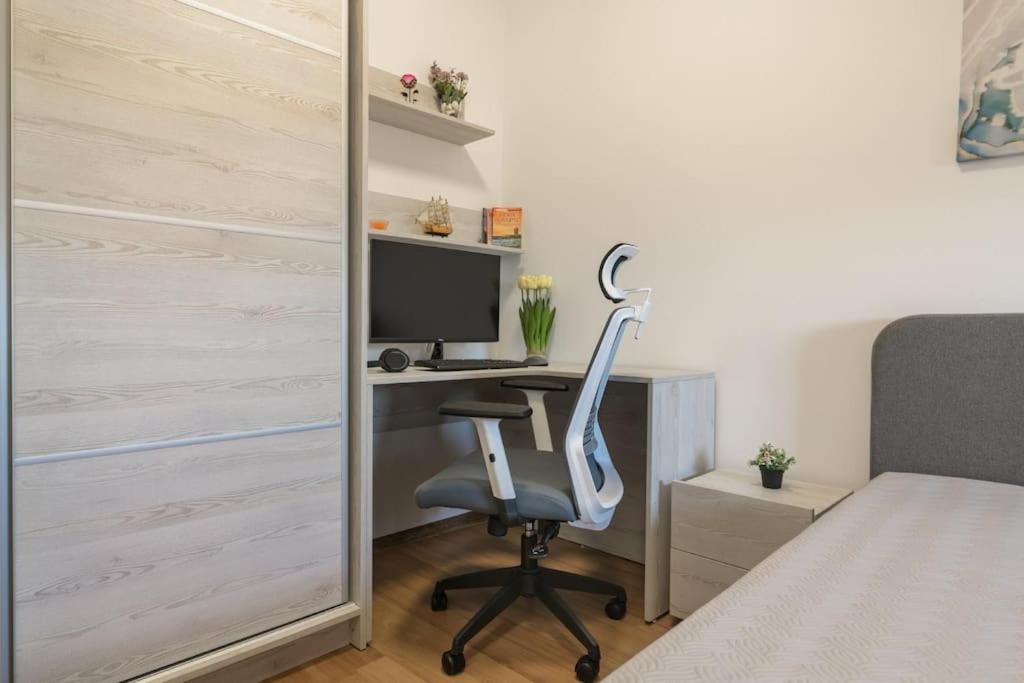 Villa and remote office 