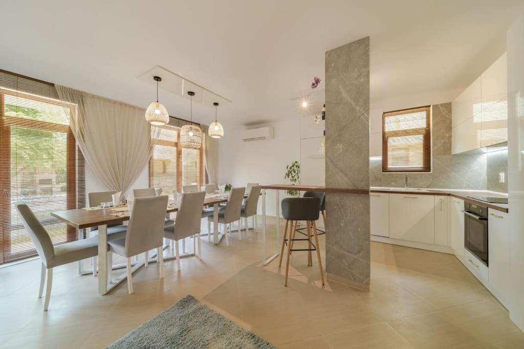 Villa and remote office 