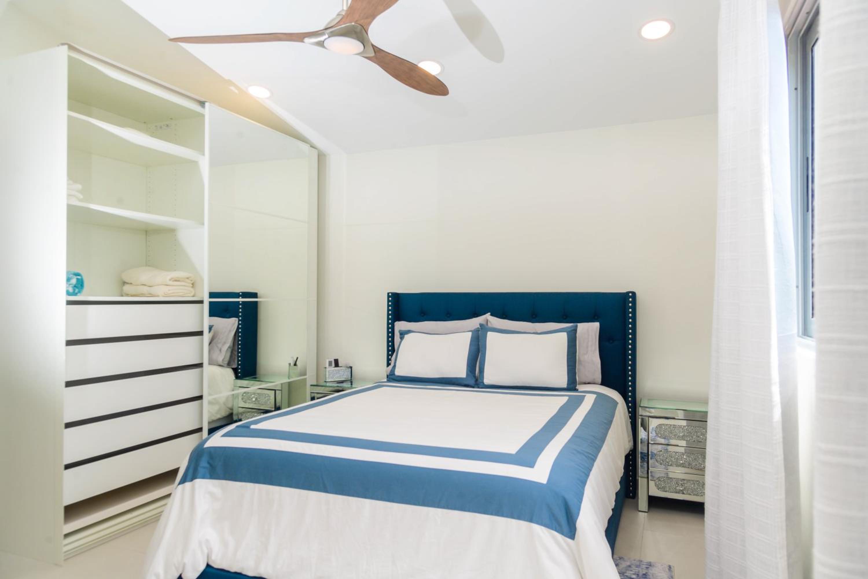 Stella Vista - Luxury Condo in Jolly Harbour