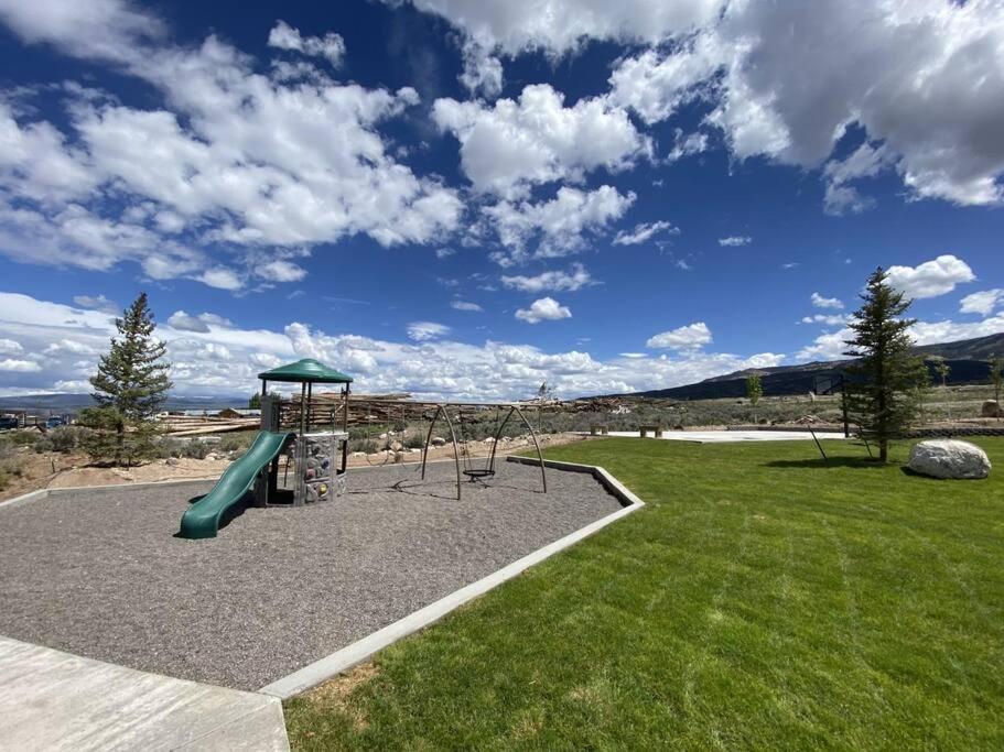Thousand Lake Lodge at Capitol Reef view 3