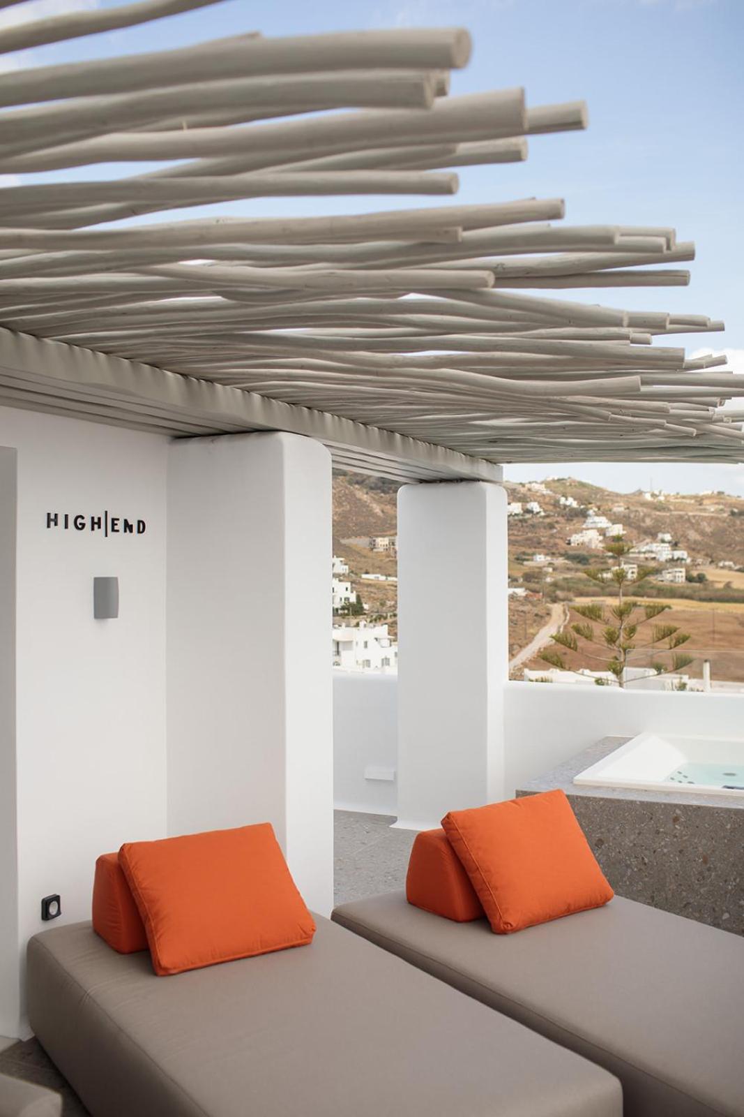 HIGH END Unique 270 degree aerial sea view suite