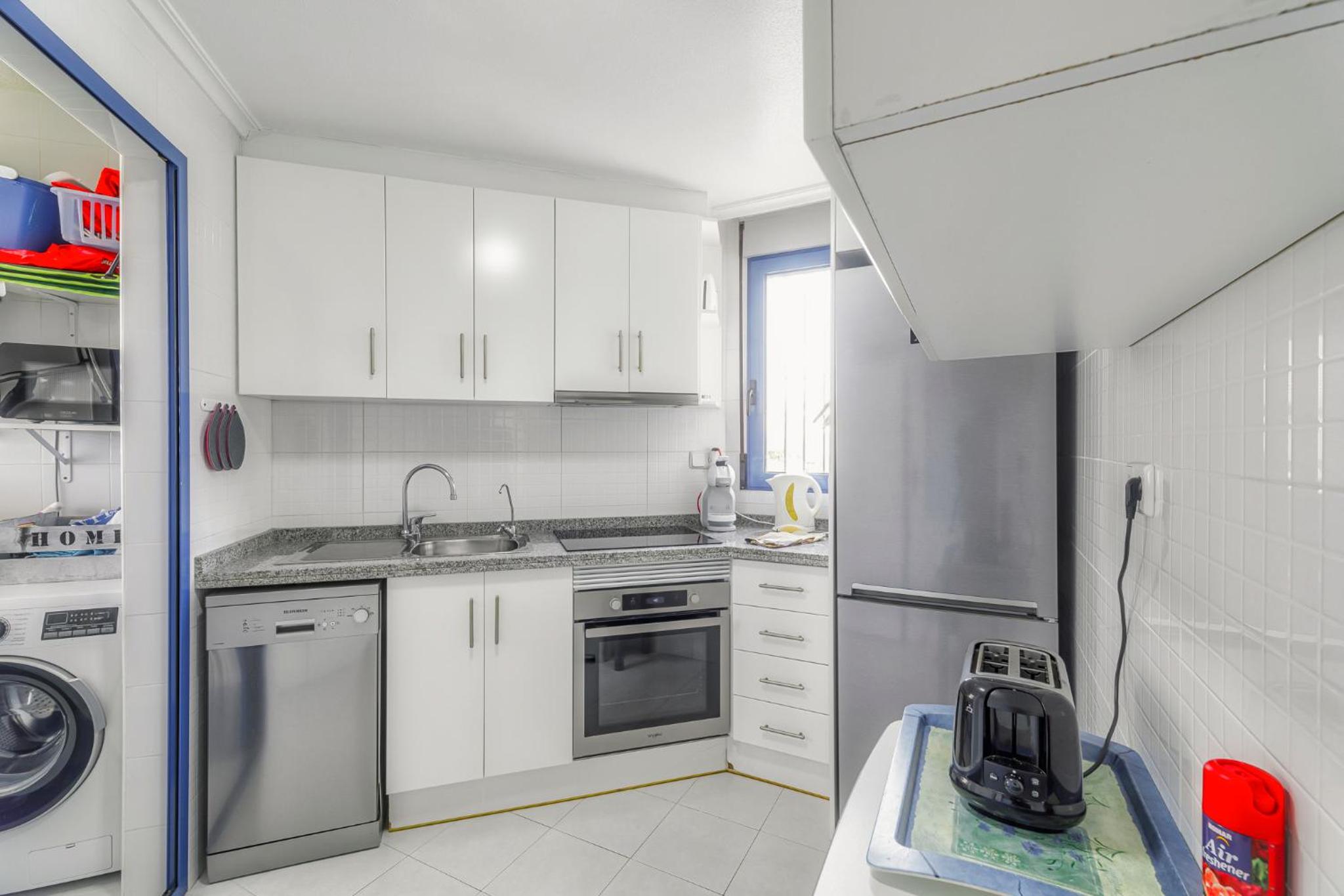Luxe 1ste lijns appartement aan zee view 2