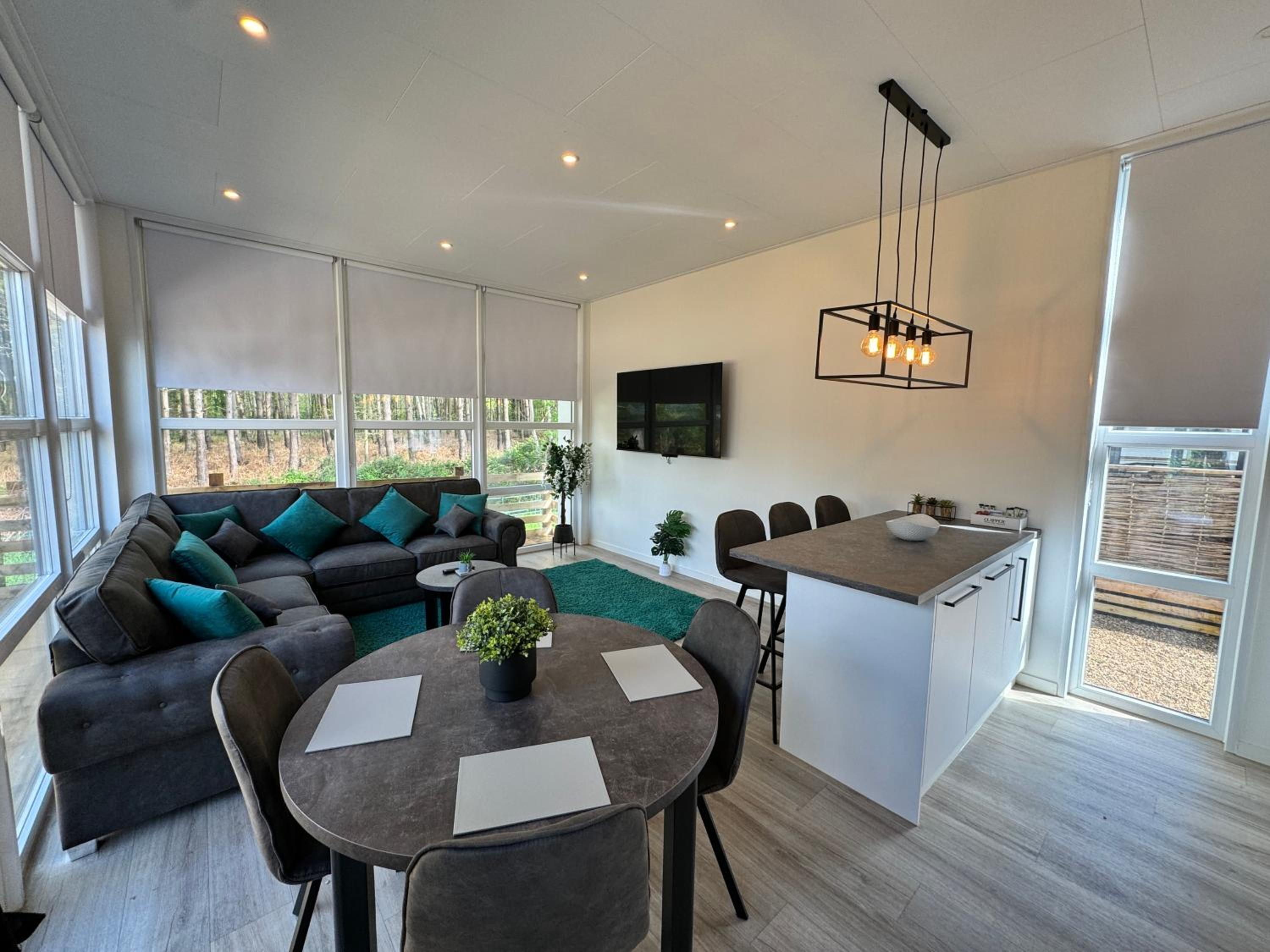 Kings Lynn Vacations - Woodlakes Park By Liv Retreats - Property Image 13