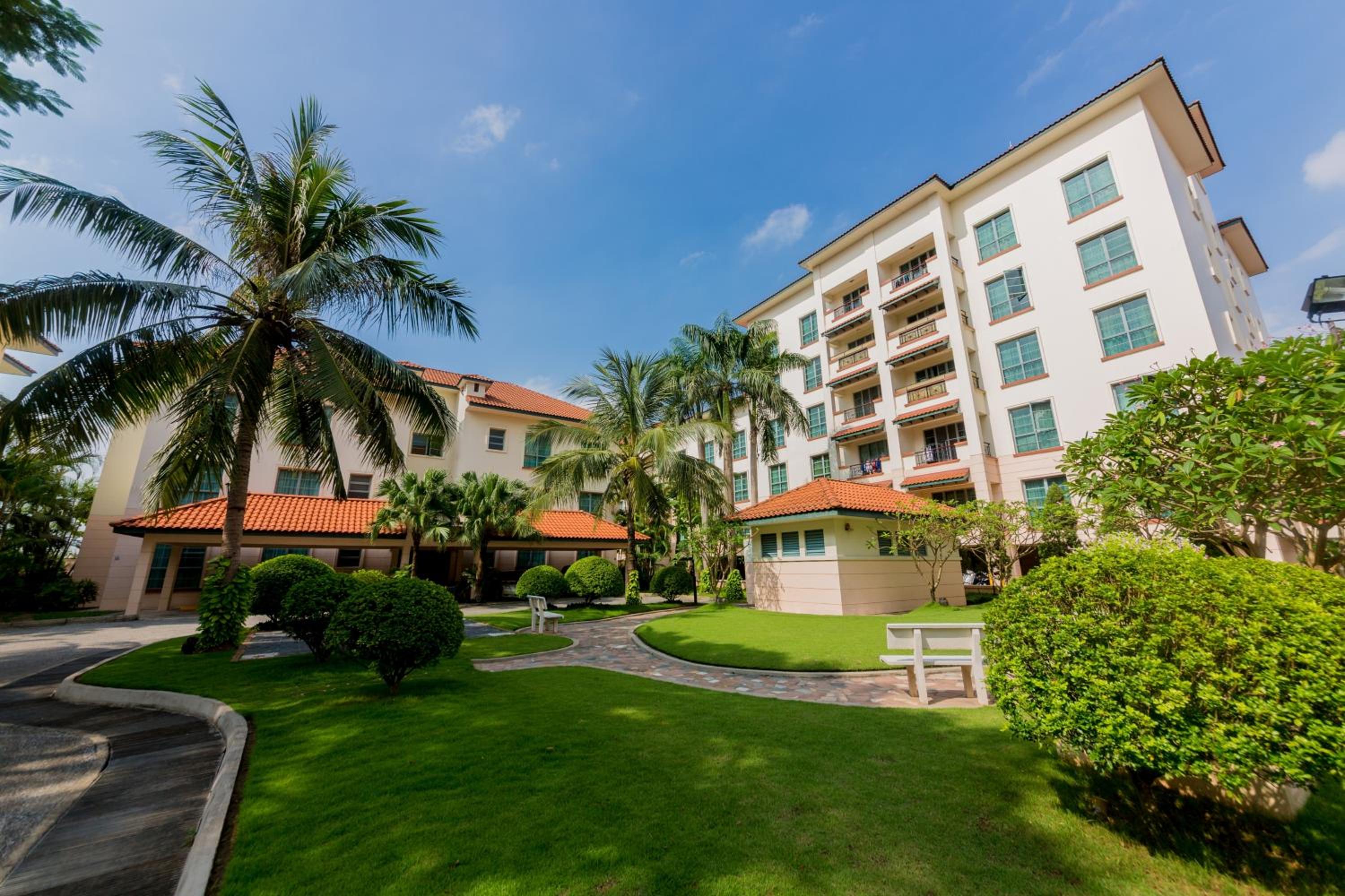 Diamond Westlake Suites