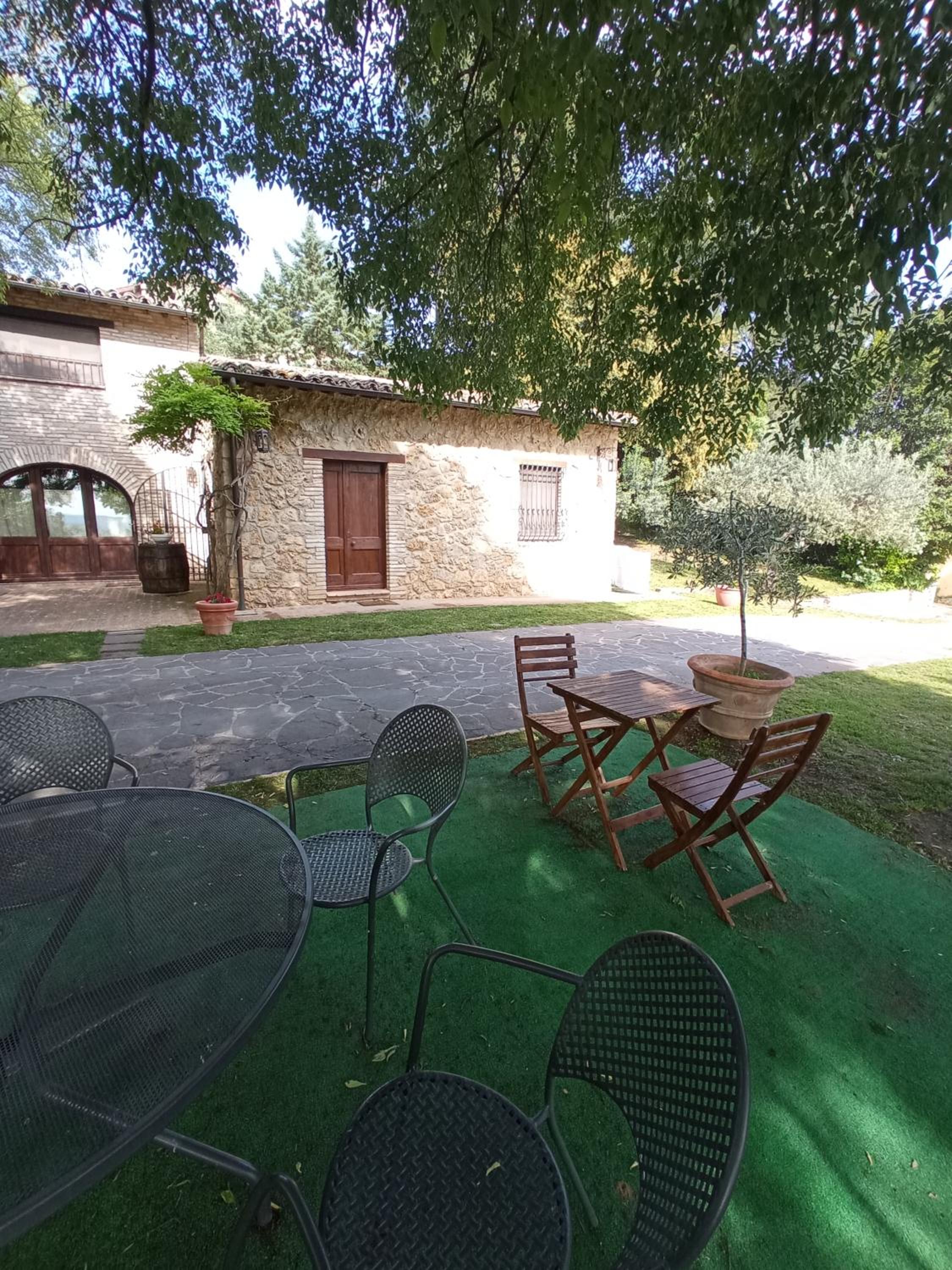 All'Ombra di San Damiano