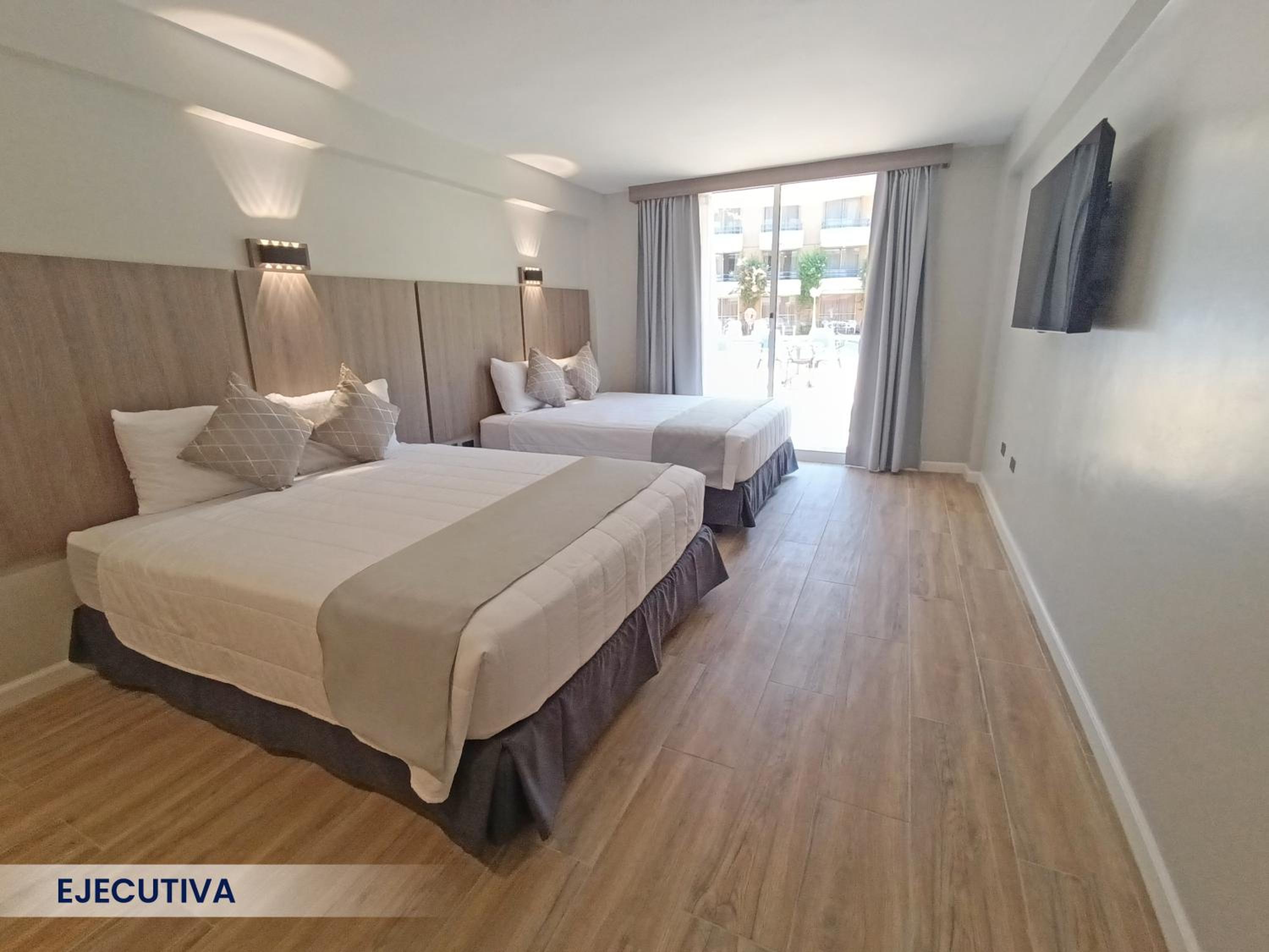 Hotel Margarita Dynasty - Photo 5