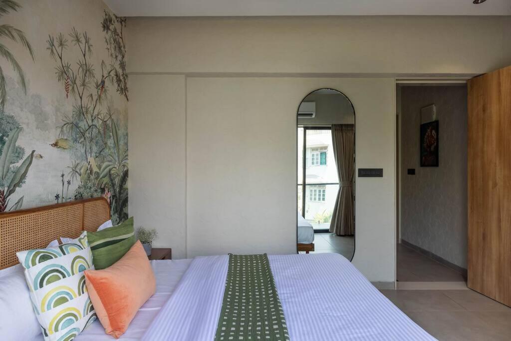 Soam Villa - Theatre Room, Plunge Pool & Jacuzzi view 4