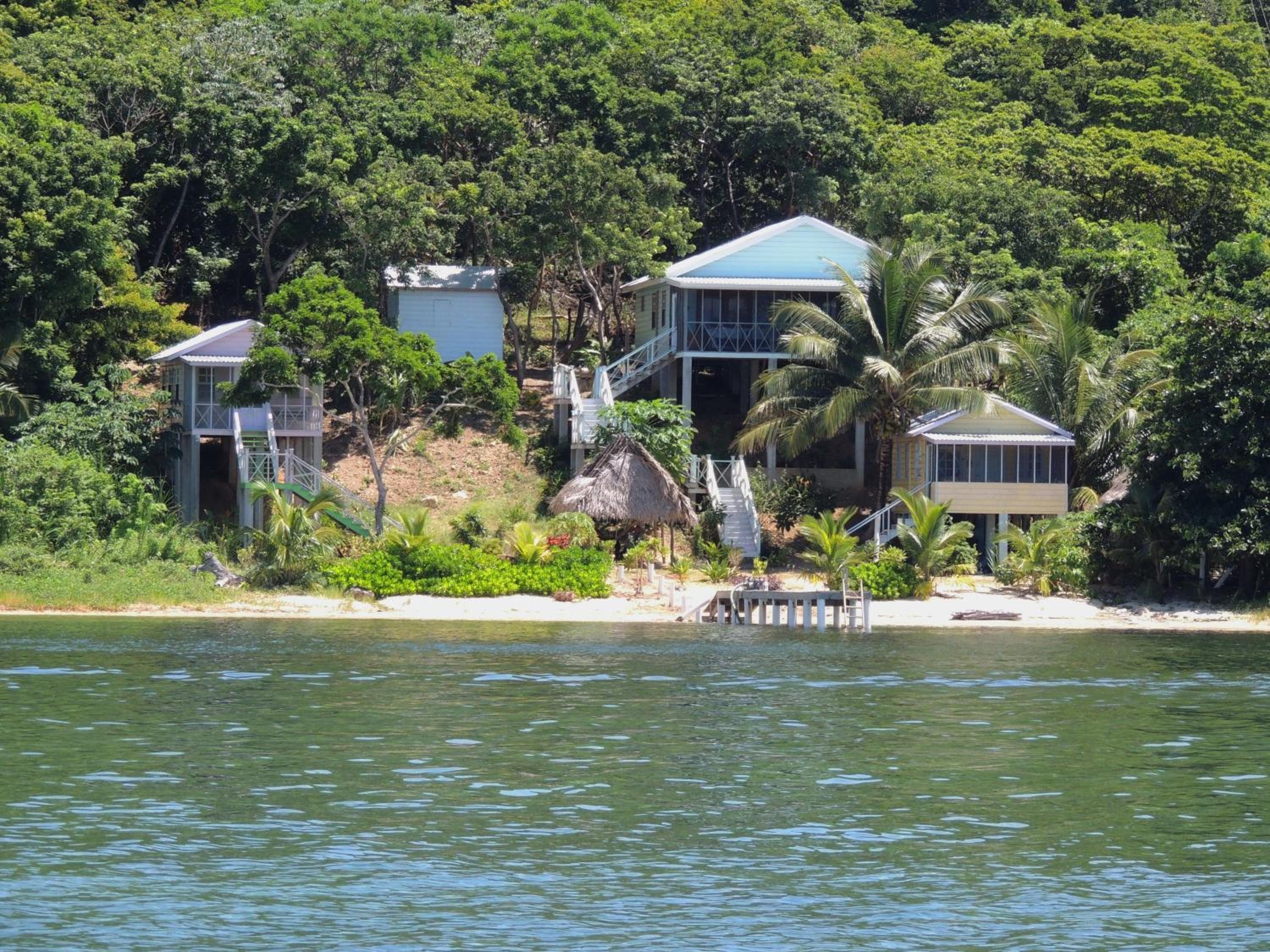 Guanaja Caribbean Cottages