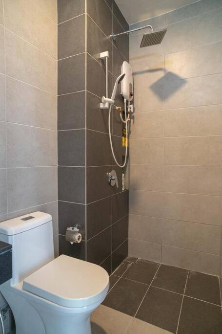 Mickey's Magic Urban Suites Jelutong Penang, Seaview