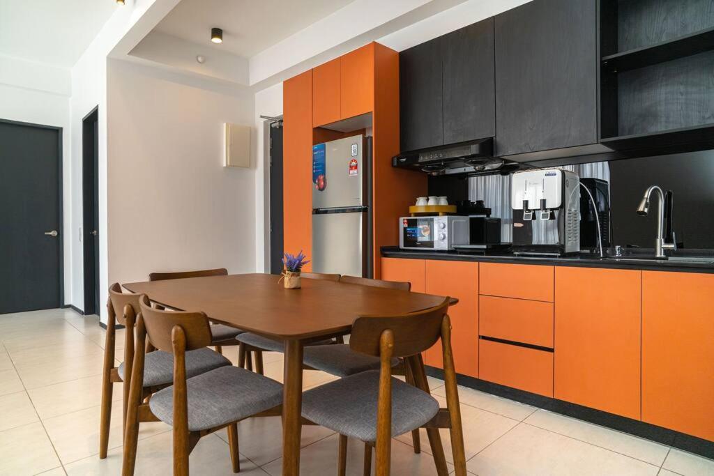 Mickey's Magic Urban Suites Jelutong Penang, Seaview
