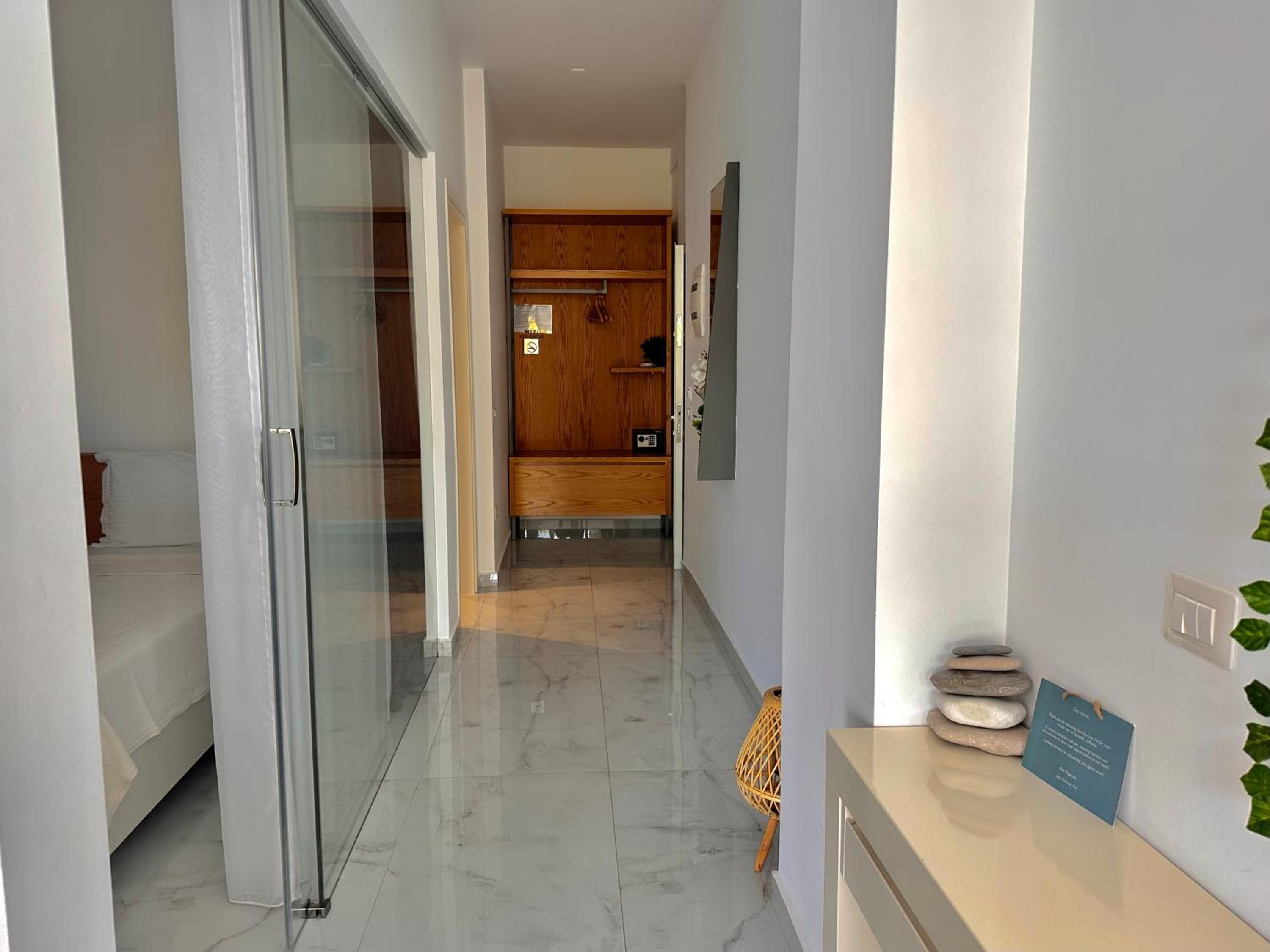 Sea Horizon Vsl Suites & Apartments
