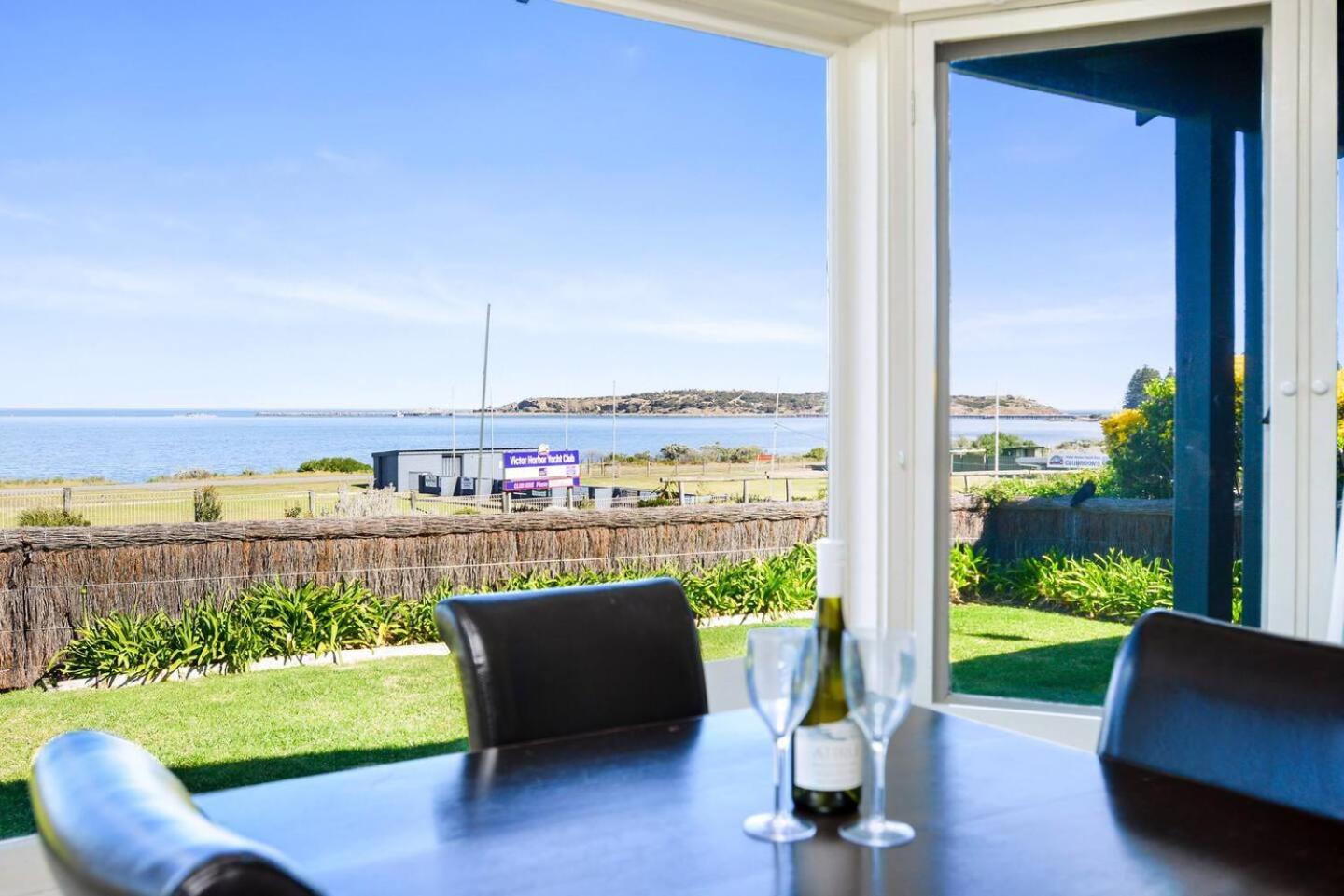 Beachfront Bliss - Wi-fi Bbq Group House