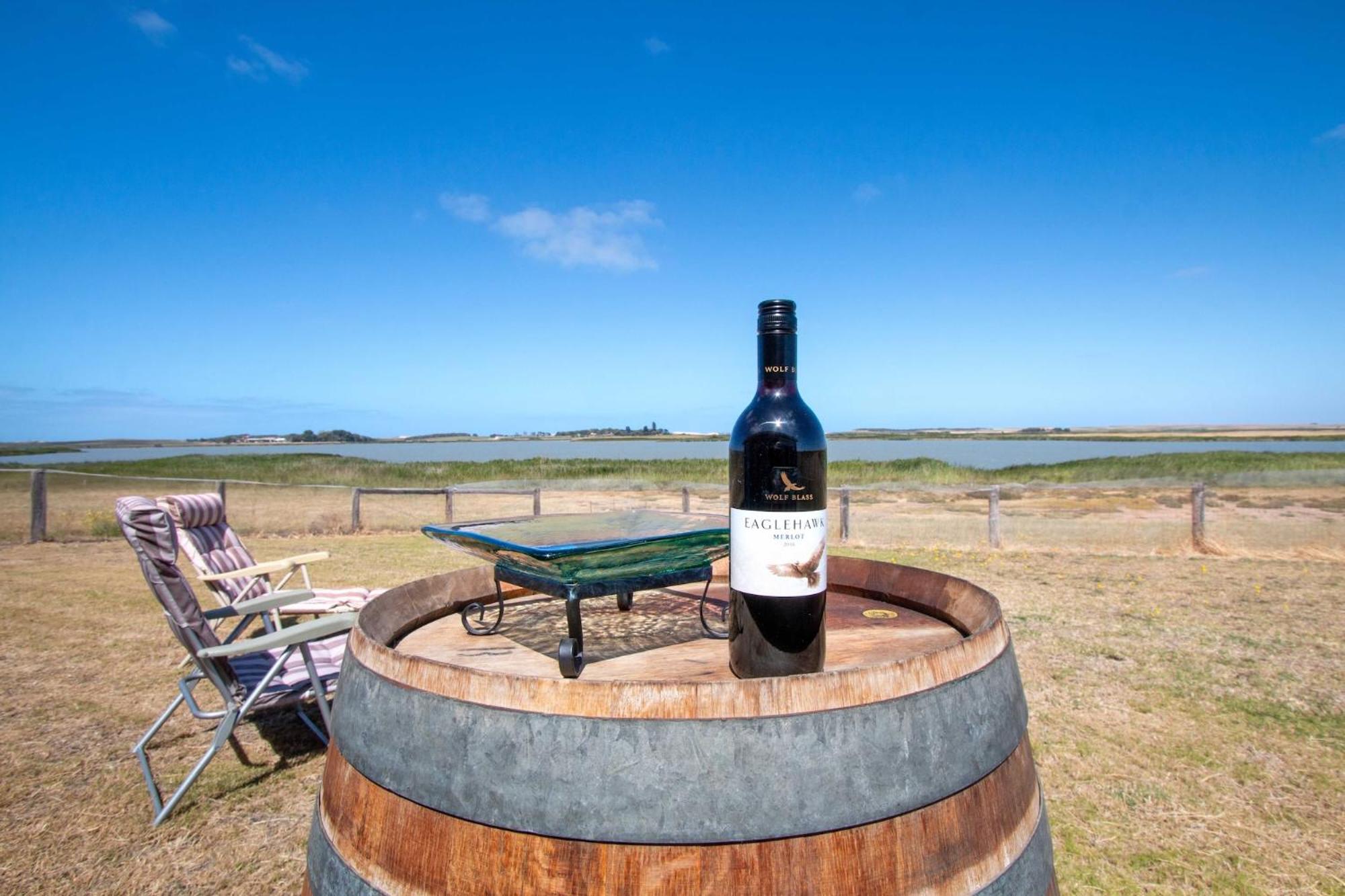 Unwind Private Island Getaway - Lakefront