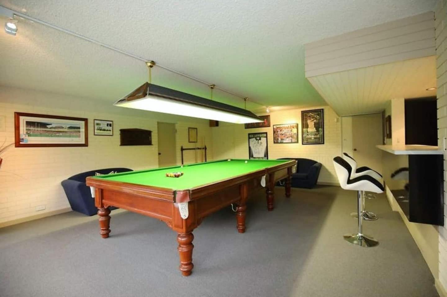 Hawthorndene Masterpiece Squash Court Pool
