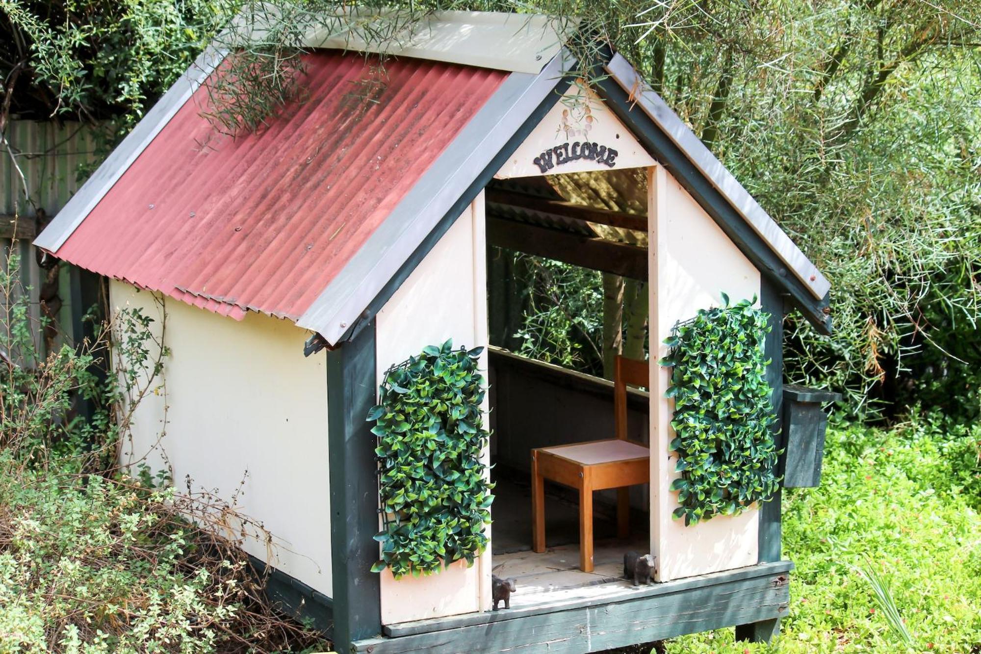 Sandy Pool Shack - Pet Friendly