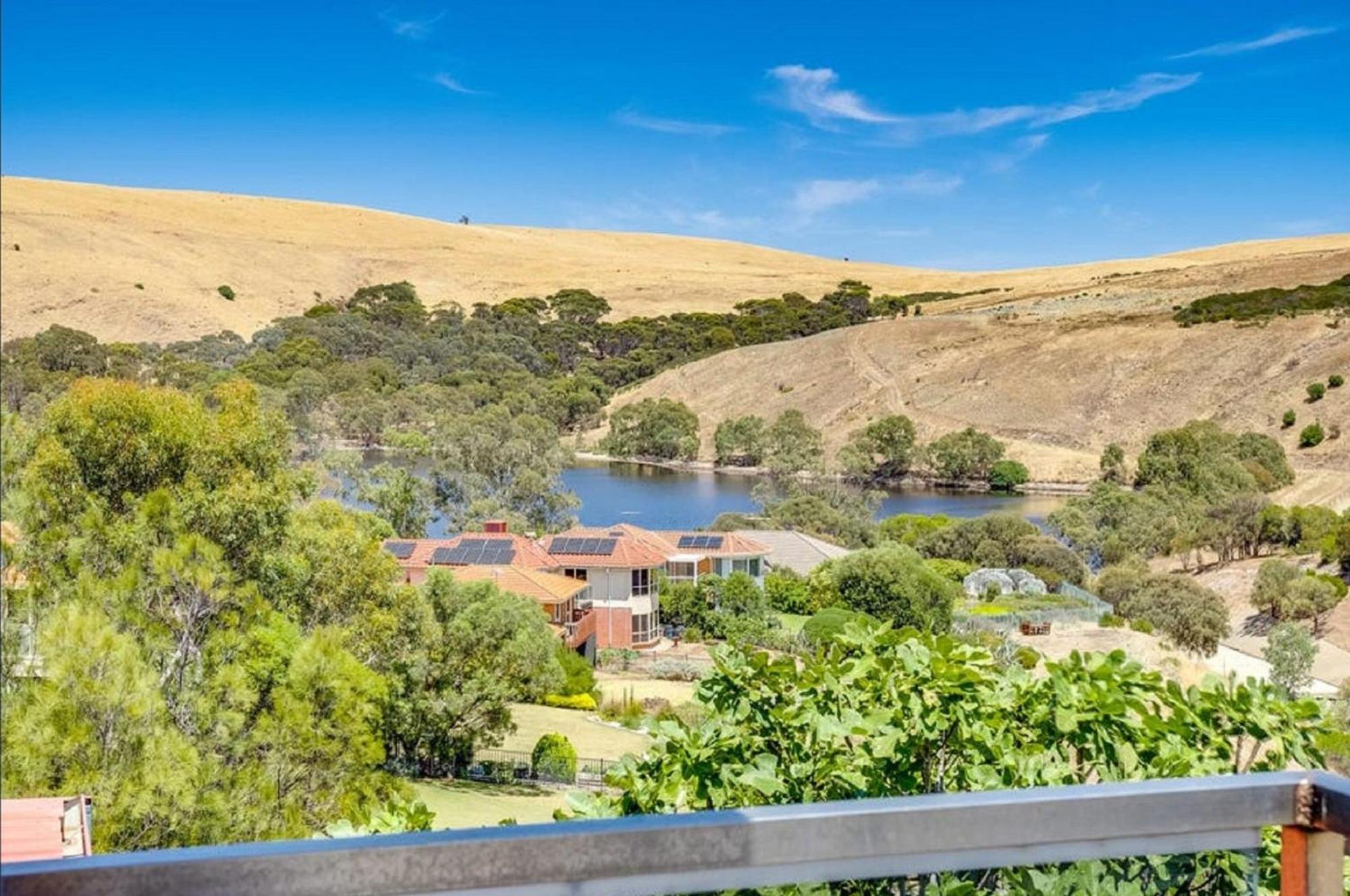 The Darling Of Marina - A Hilltop And Sea Getaway