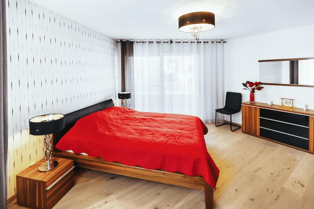 Montreux Lake View Apartment 4 Bedrooms