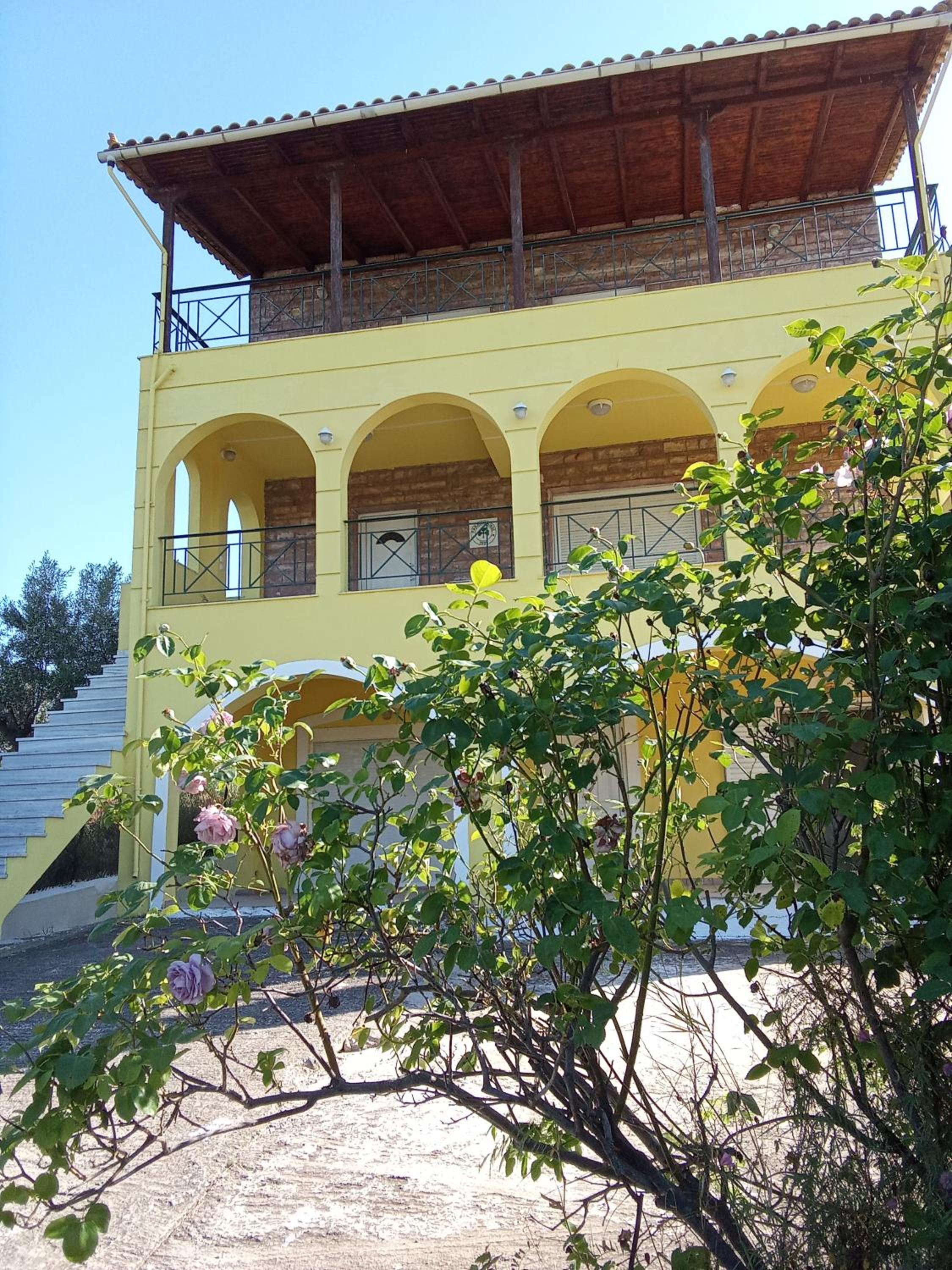 Photo 9
