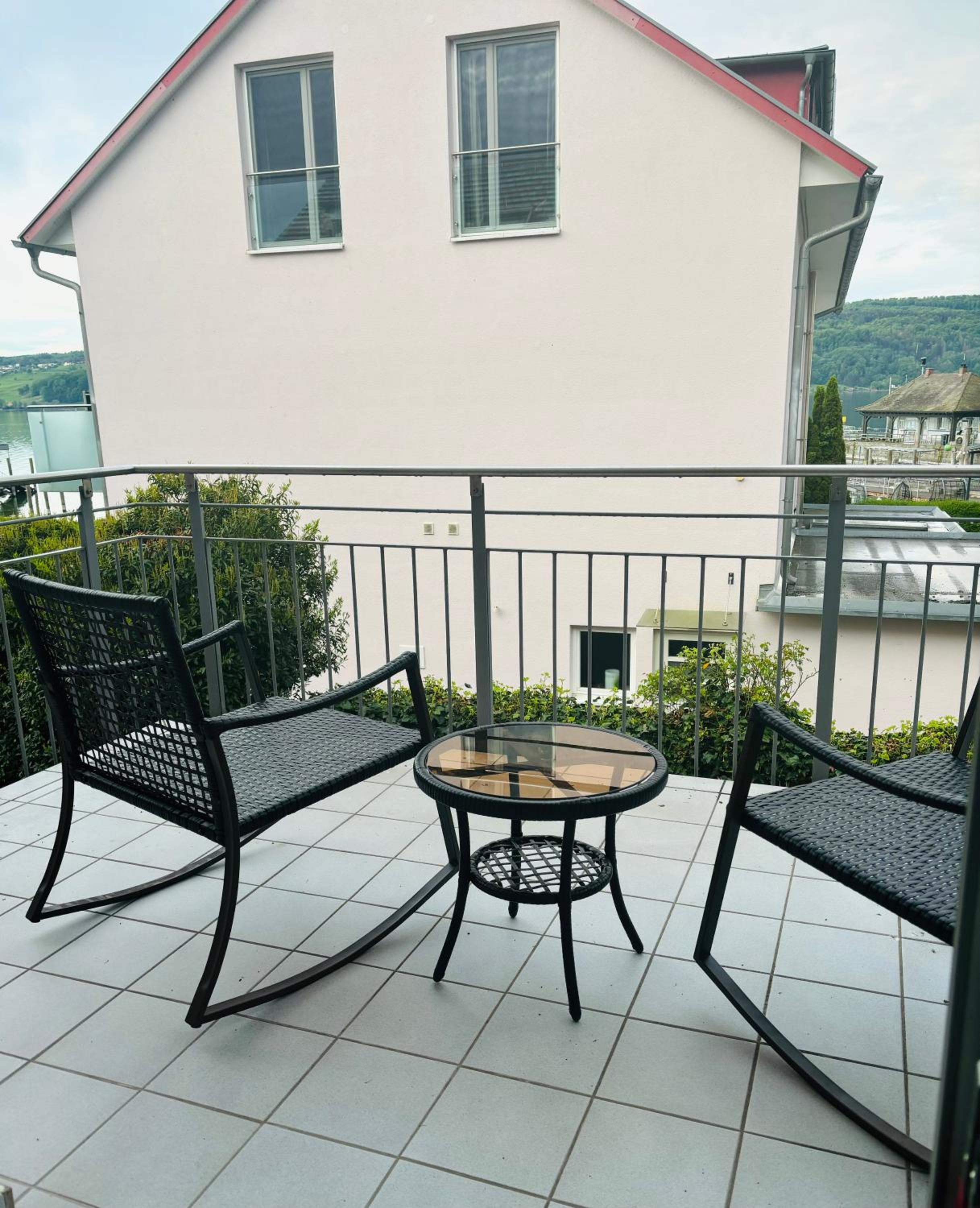 Lakefront View Entire Apartment with 2 bedrooms, 2 full bathrooms & Balcony Waterview