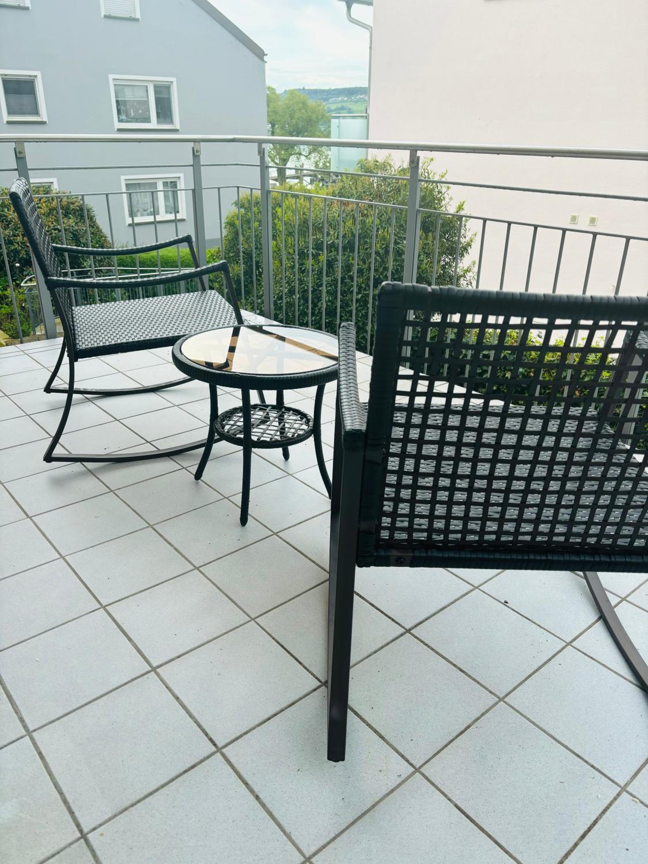 Lakefront View Entire Apartment with 2 bedrooms, 2 full bathrooms & Balcony Waterview